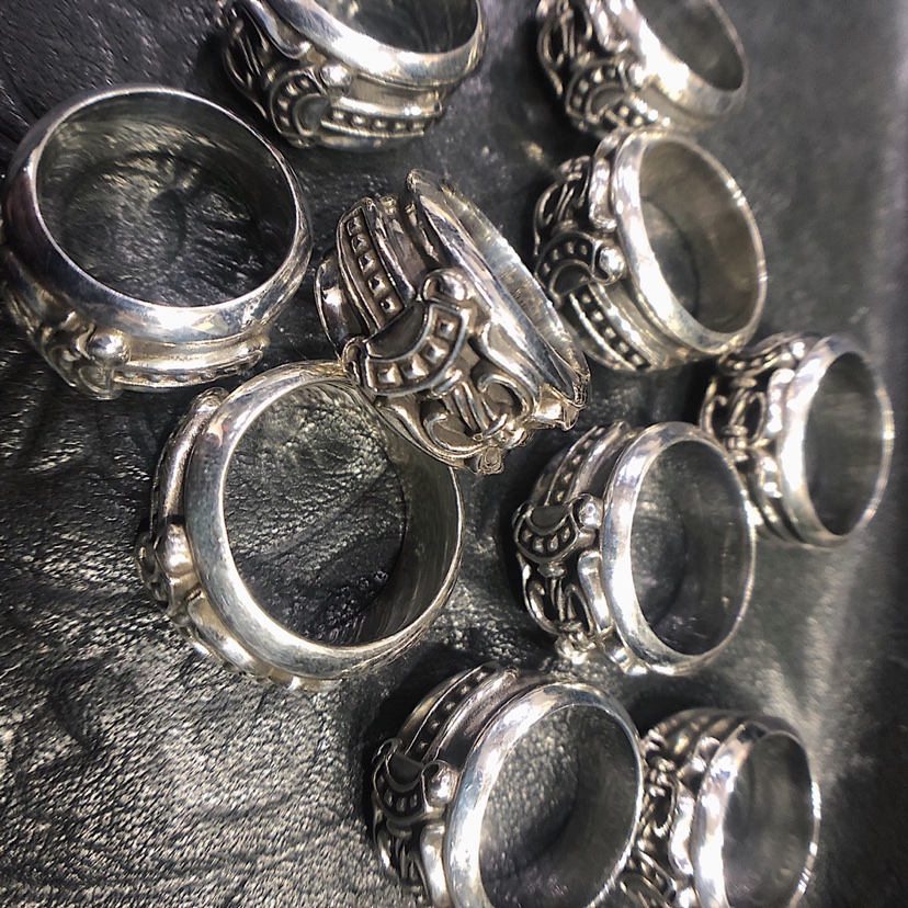 Chrome Hearts 𝐂𝐡𝐫𝐨𝐦𝐞 𝐡𝐞𝐚𝐫𝐭𝐬克罗心宝剑戒指