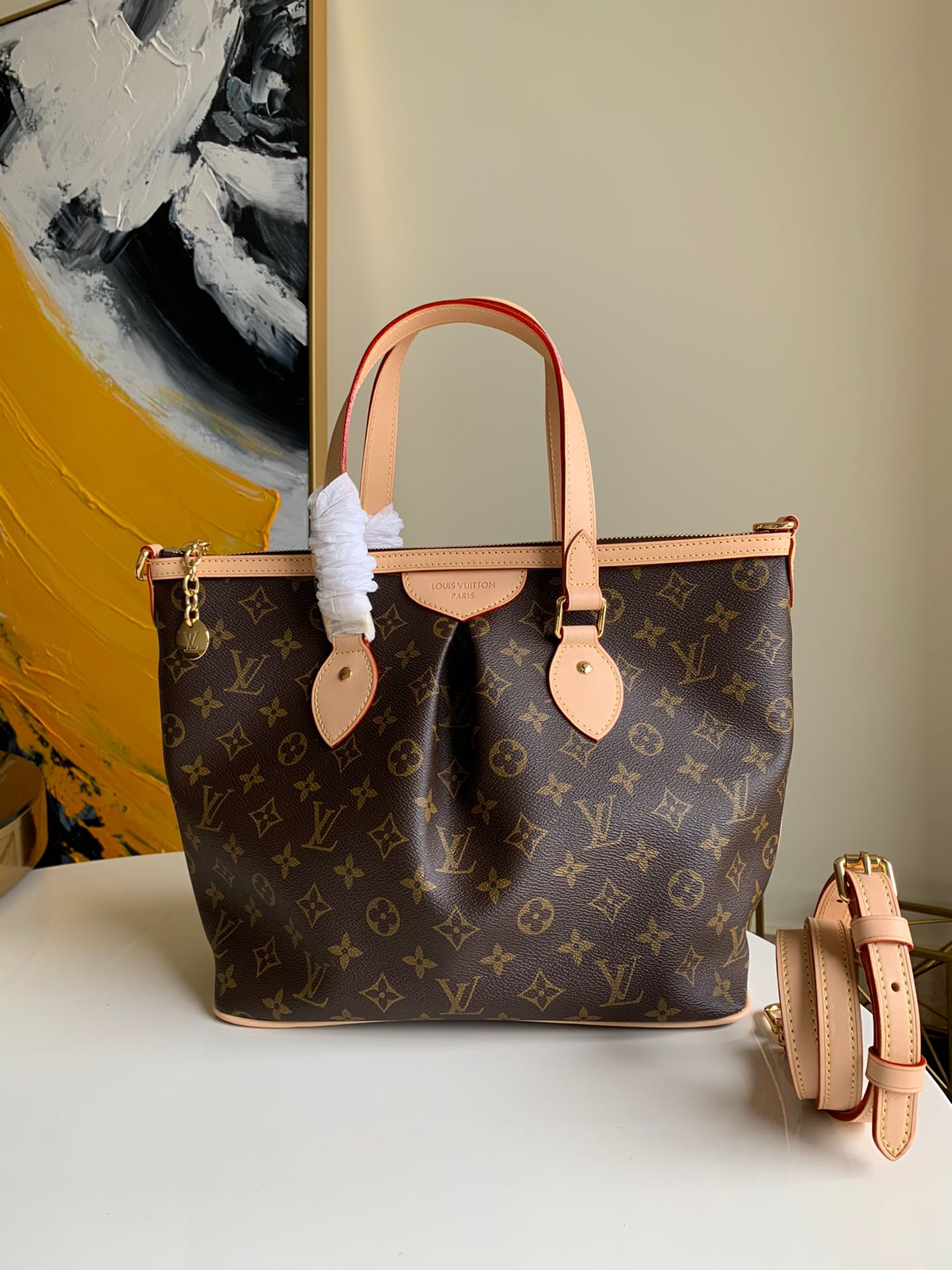 NO:395445,【Exclusive real photo M40145】PALERMO medium-sized handbag, old-shoulder hand-held crossbody bag, this urban bag is named after the capital of Sicily. It can be crossbody or carry. The fabric is a Monogram canvas with soft touch and wrinkled zipper; it is equipped with a special tie-fitting zipper. Size: 37*27*17Cm.,LV [original leather],louis vuitton,satchels,crossbody bags19860909【独家实拍M40145】PALERMO 中号手袋 老花单肩手提斜挎包,这款充满都市气息的包袋取名自西西里岛的首都.可斜挎或手提.面料为手感柔和并带有褶皱的Monogram帆布；配以特色带饰链的开合拉链.尺寸:37*27*17Cm .,LV【原厂皮】,louis vuitton,satchels,crossbody bags,Bag