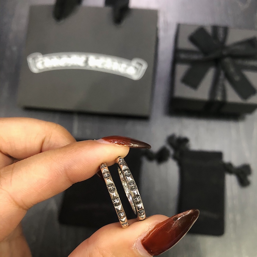 Chrome Hearts chrome hearts 克罗心十字铆钉条戒