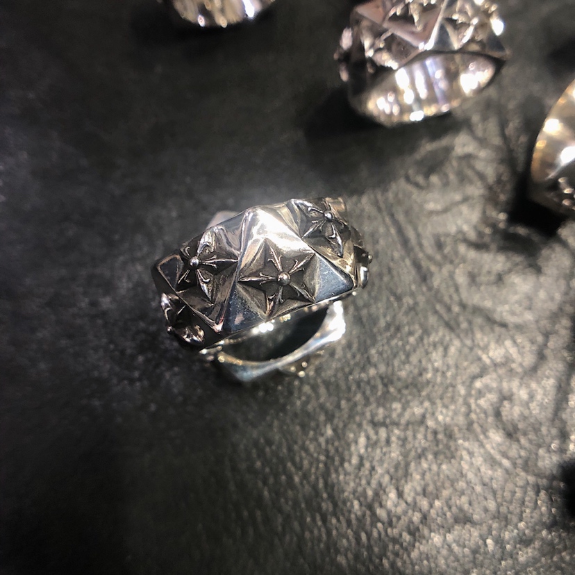 Chrome Hearts 开版 独家拍摄 （MZ）Chrome hearts 克罗心菱形五角星戒指