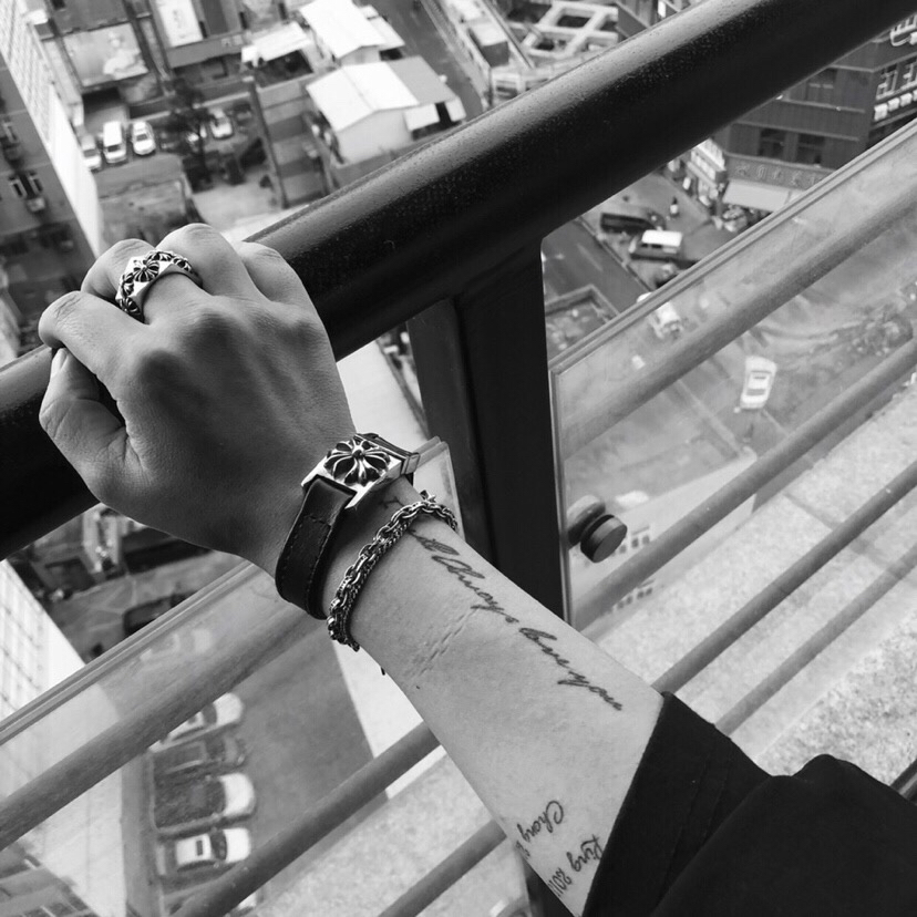 Chrome Hearts 开版 独家拍摄 （MZ）Chrome hearts 克罗心菱形十字戒指