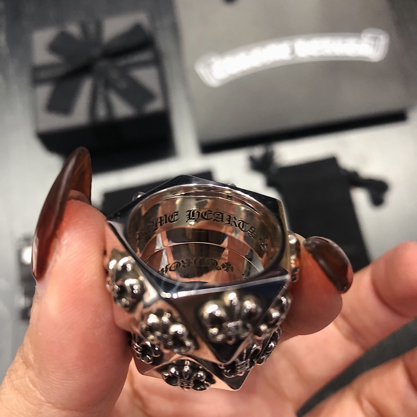 Chrome Hearts 开版 独家拍摄 （MZ）Chrome hearts 克罗心菱形童军花戒指