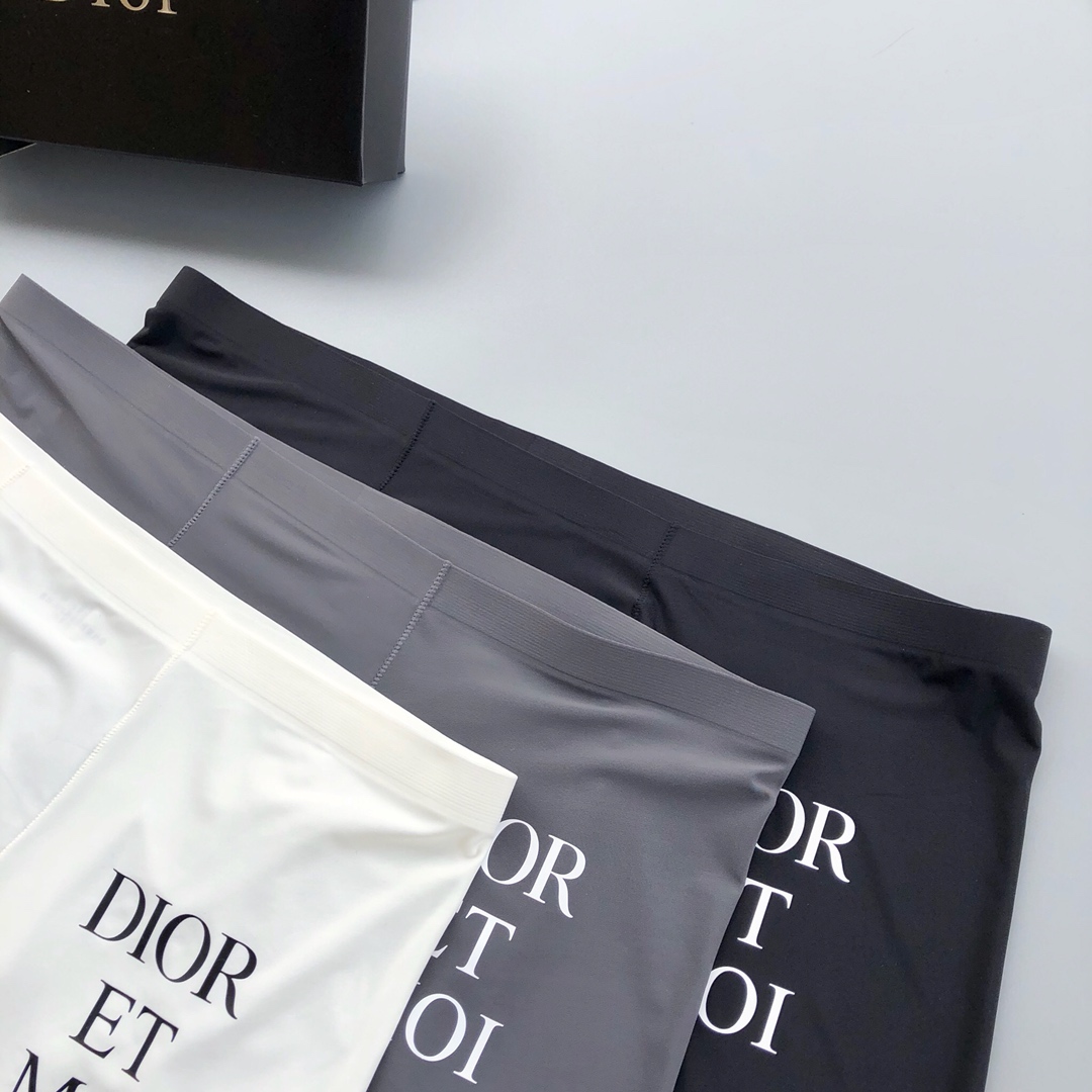 新品！Dior迪奥时尚必备男士内裤采