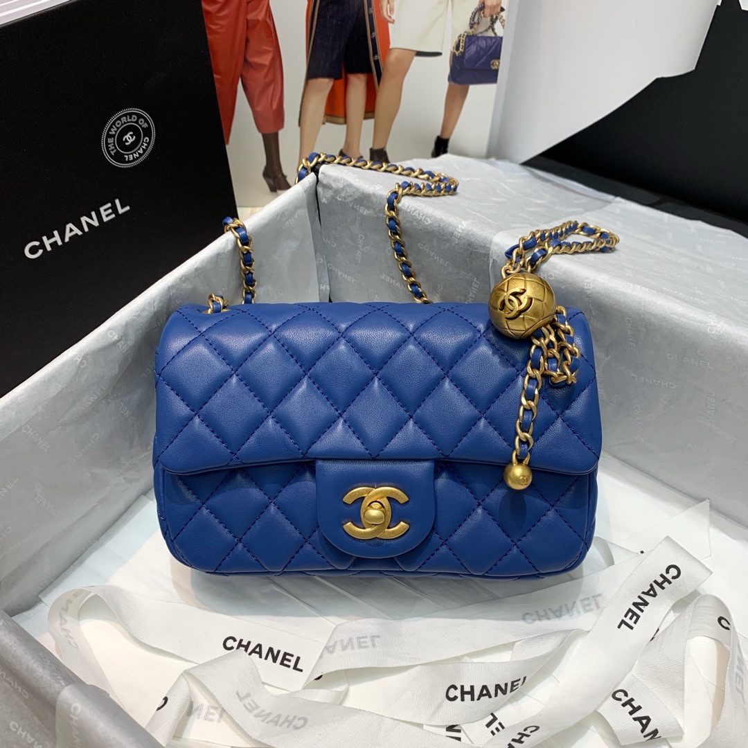 Chanel Classic Flap Bag Taschen Umhängetaschen  & Schultertaschen Blau Hellblau Ketten