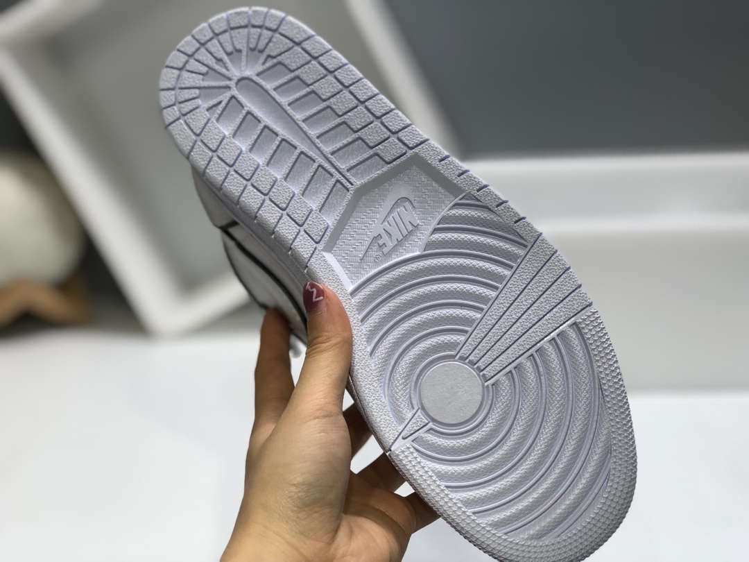 150 Air Jordan 1 Mid 白黑3M镭射 中帮系列