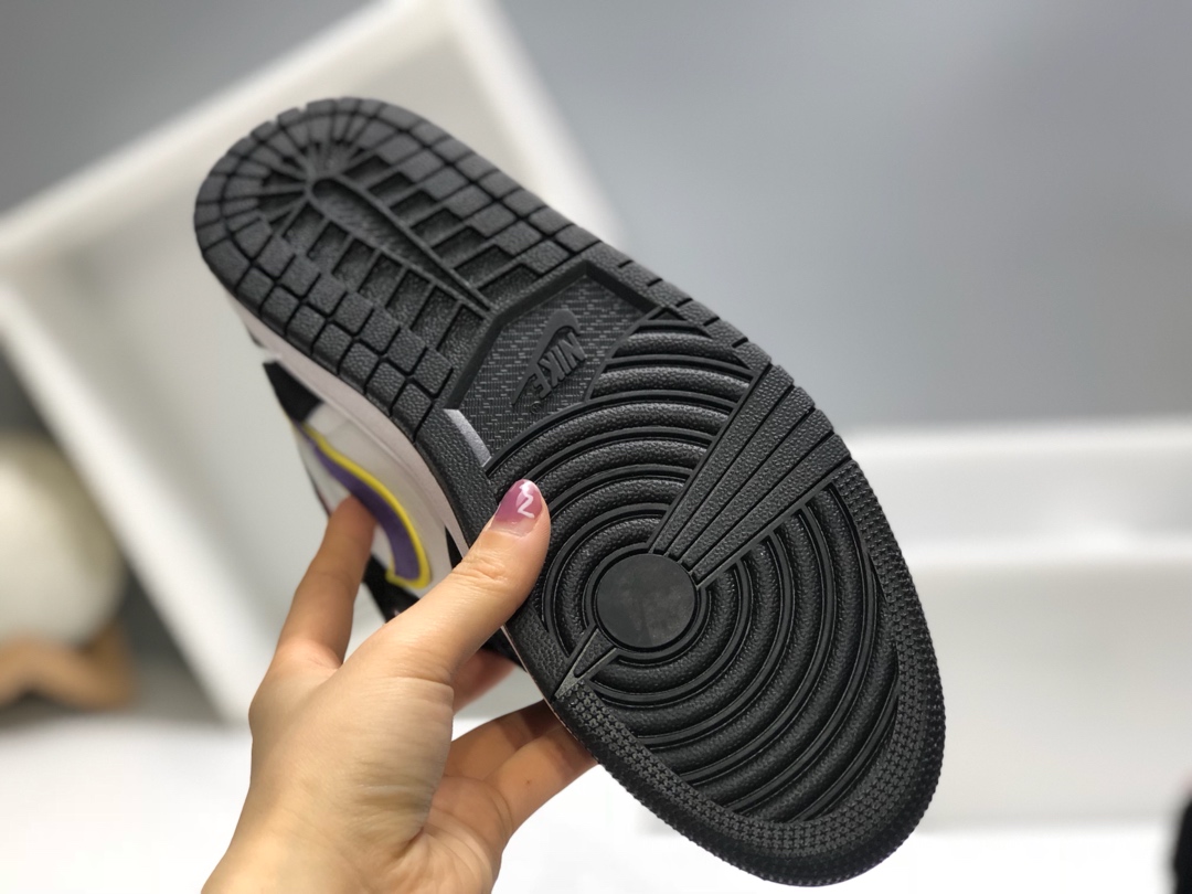 130  乔丹/Air Jordan aj1 AJ1 乔丹1代 乔1 Air Jordan 1 高帮板鞋