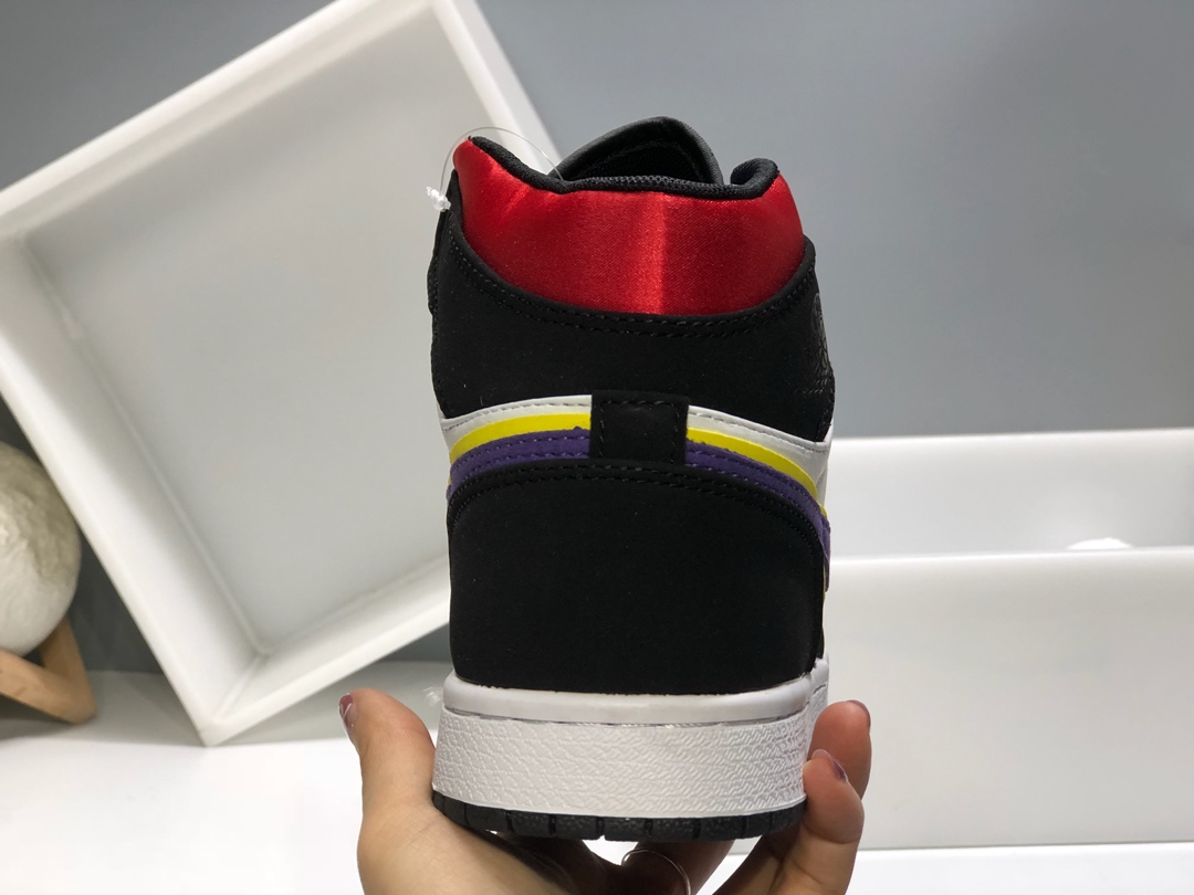 130  乔丹/Air Jordan aj1 AJ1 乔丹1代 乔1 Air Jordan 1 高帮板鞋