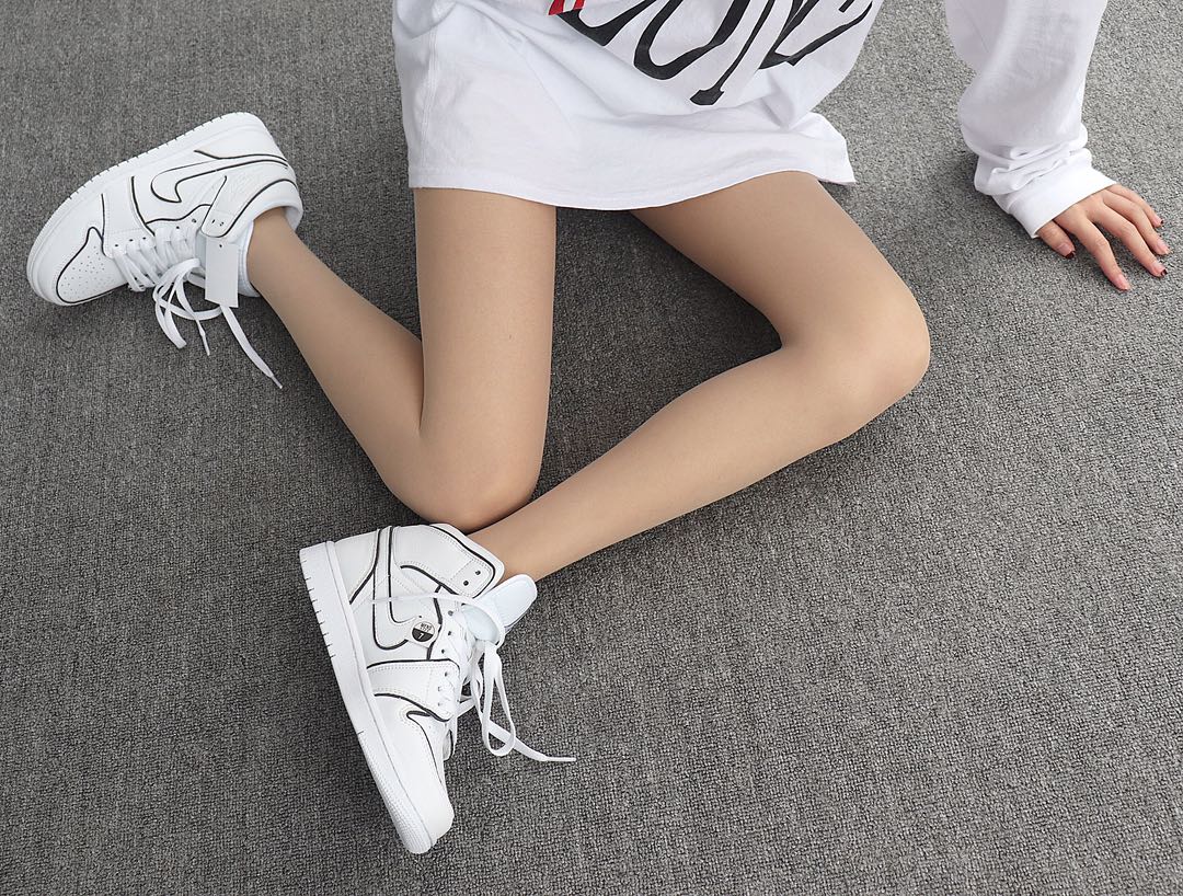 260 Nike Air Jordan 1 Mid CK6587-100“Dimensions”二次元 AJ1乔丹1代中邦 模特上脚图