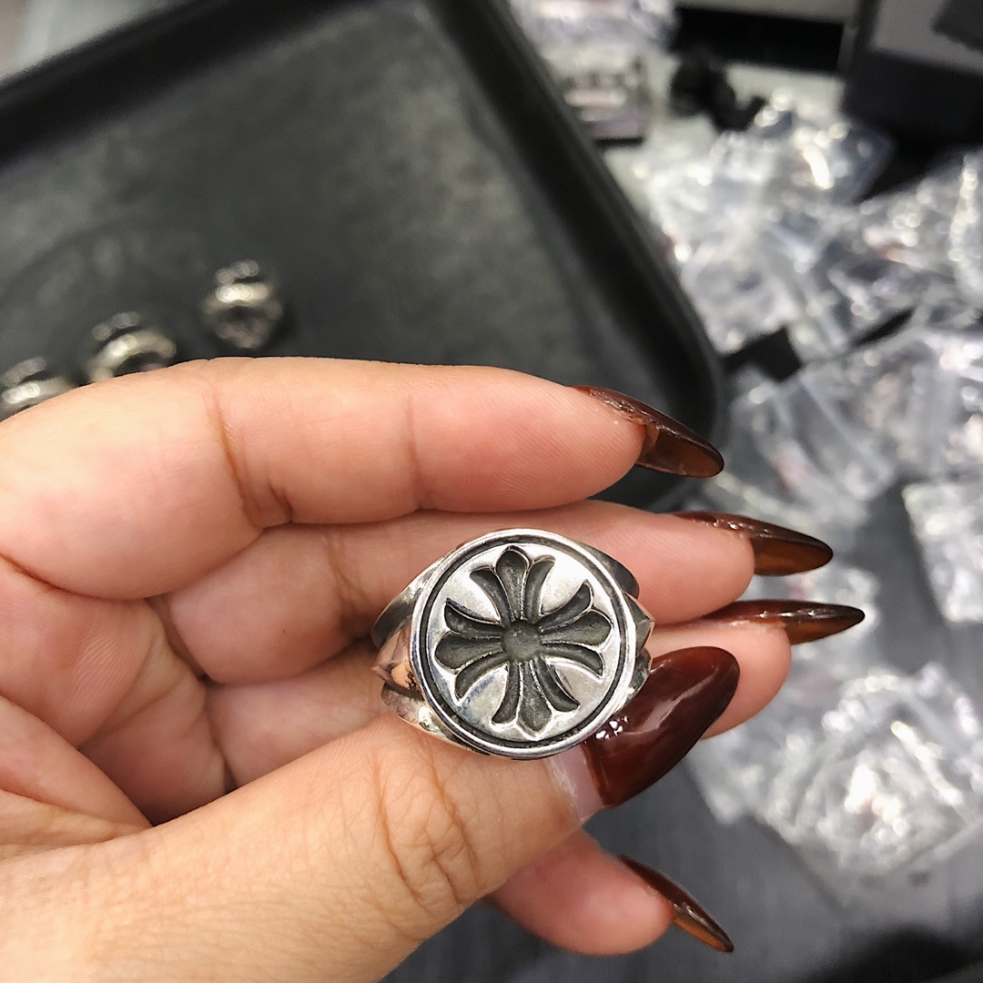 Chrome Hearts 新款.Chrome hearts 克罗心印章镂刻戒指