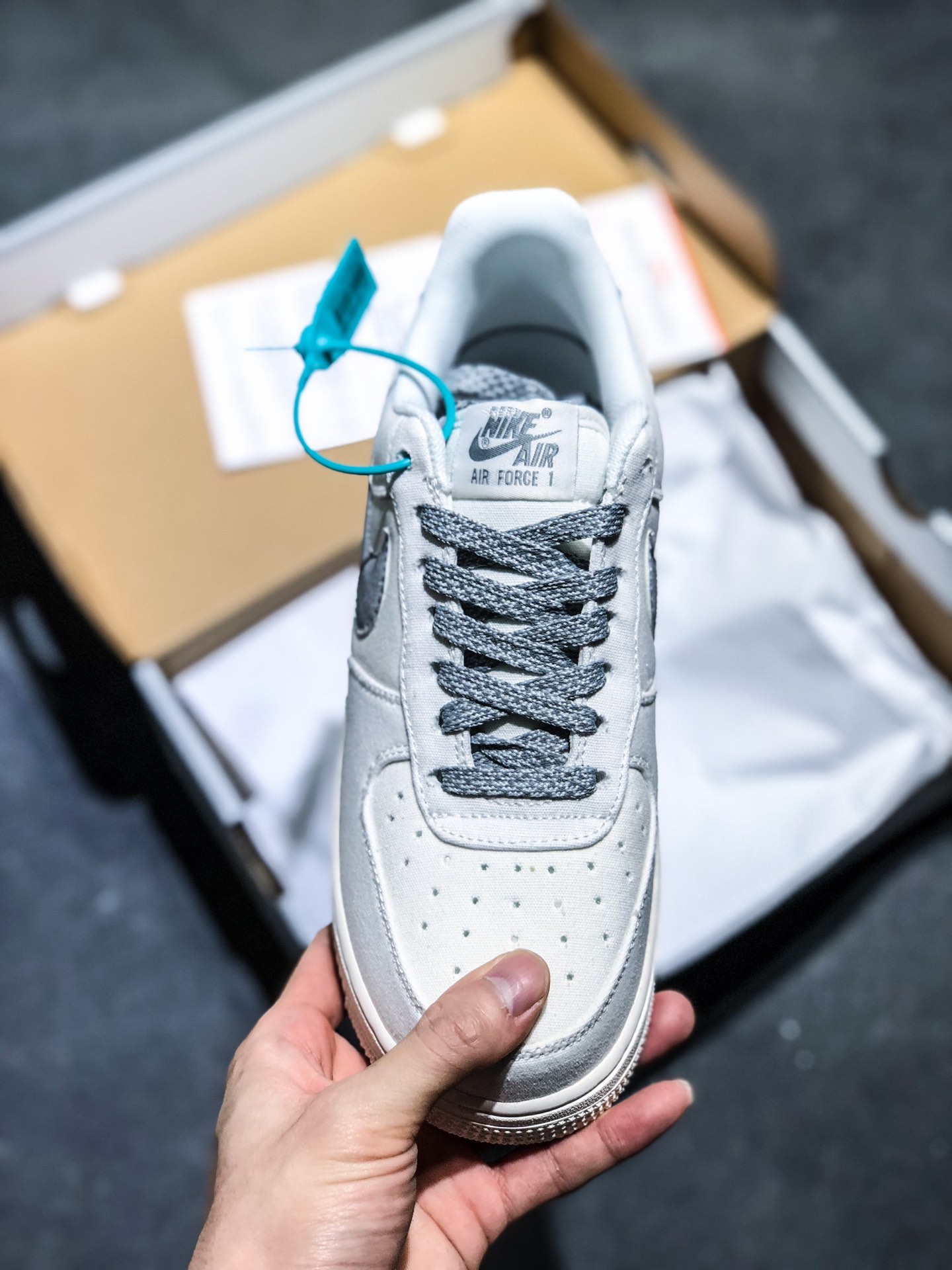 190 海外专柜上线 国内无缘 Air Force 1 '07 Low 反光布满天星 315122-106