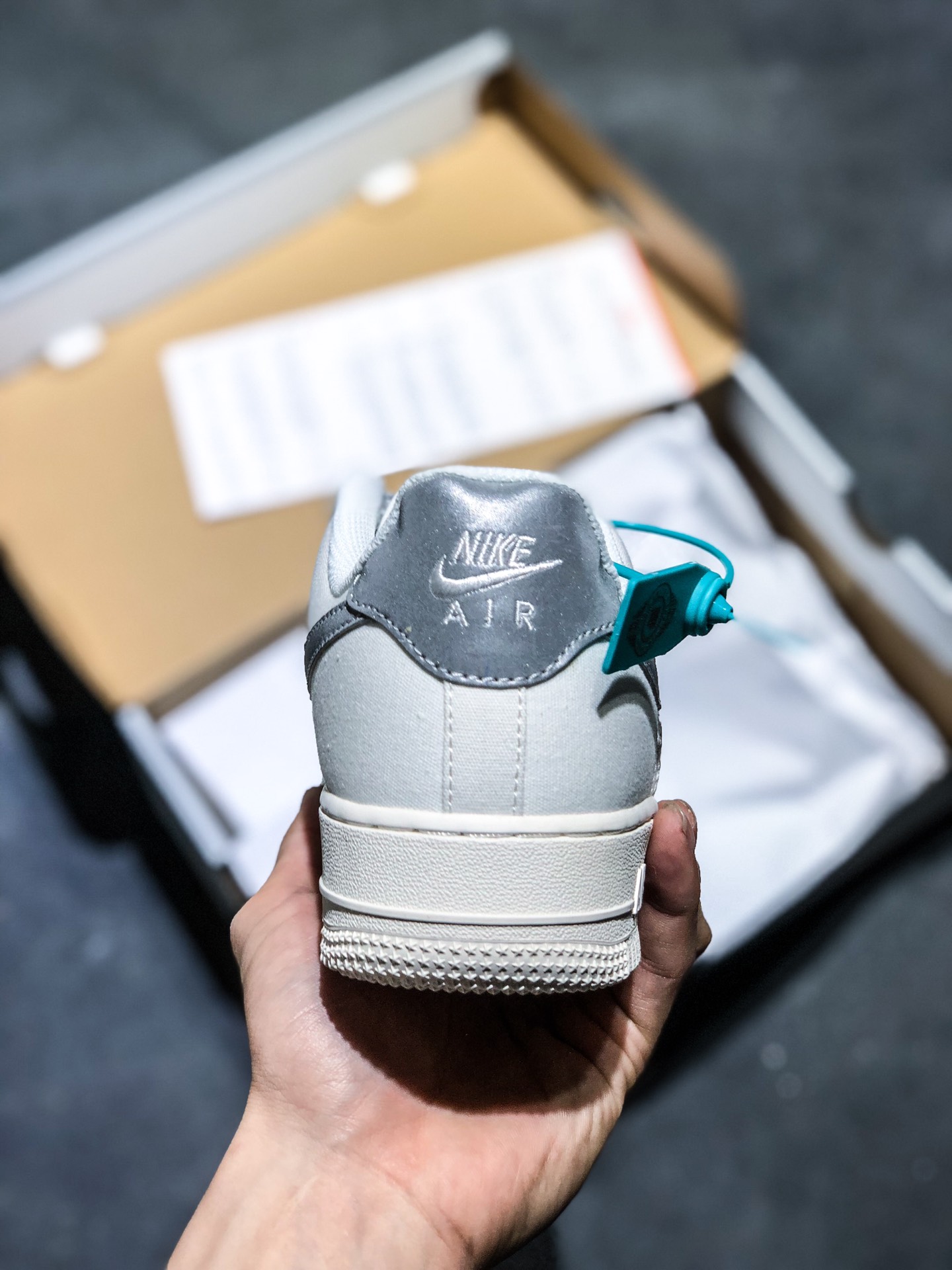 190 海外专柜上线 国内无缘 Air Force 1 '07 Low 反光布满天星 315122-106