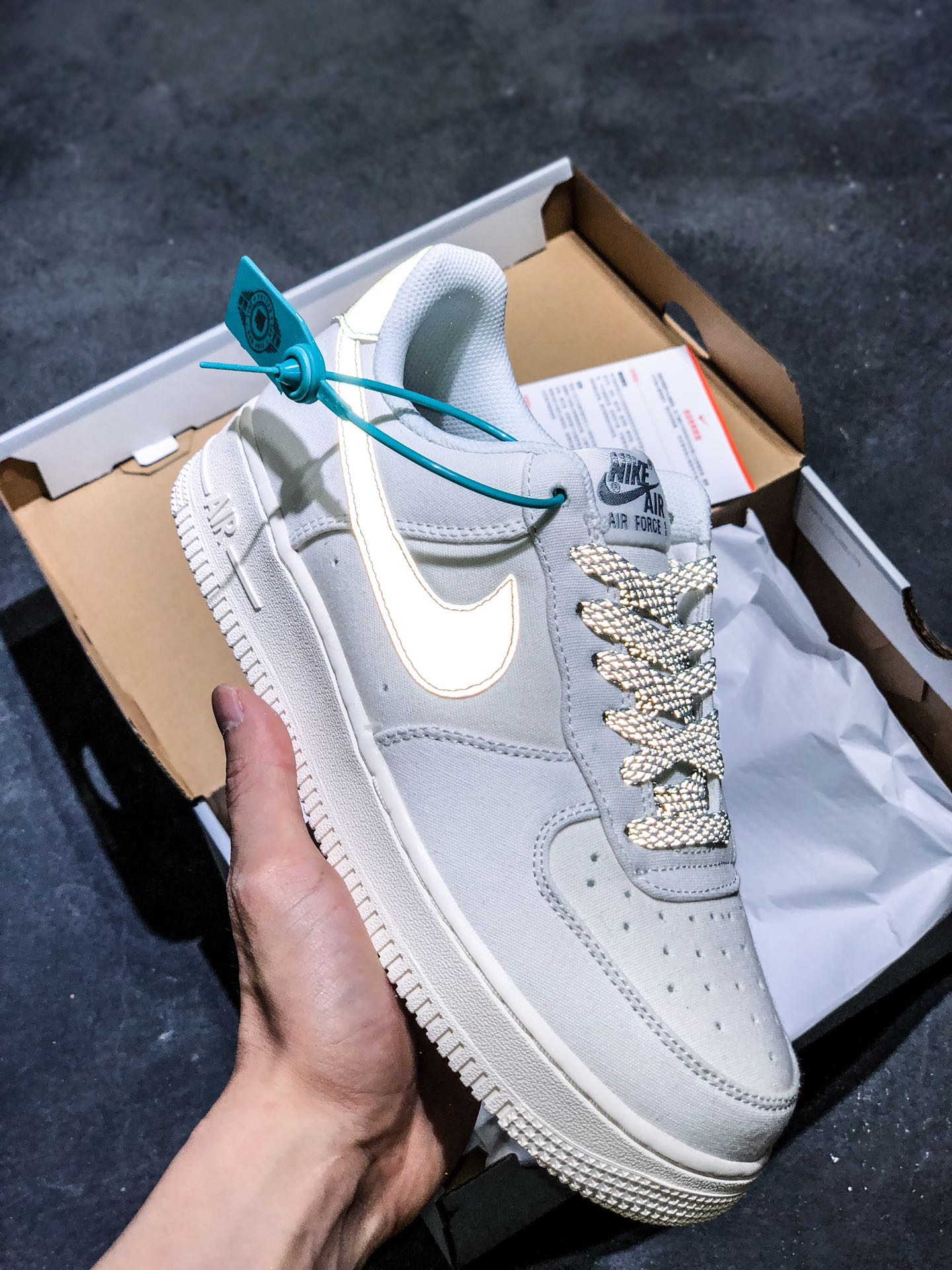 190 海外专柜上线 国内无缘 Air Force 1 '07 Low 反光布满天星 315122-106