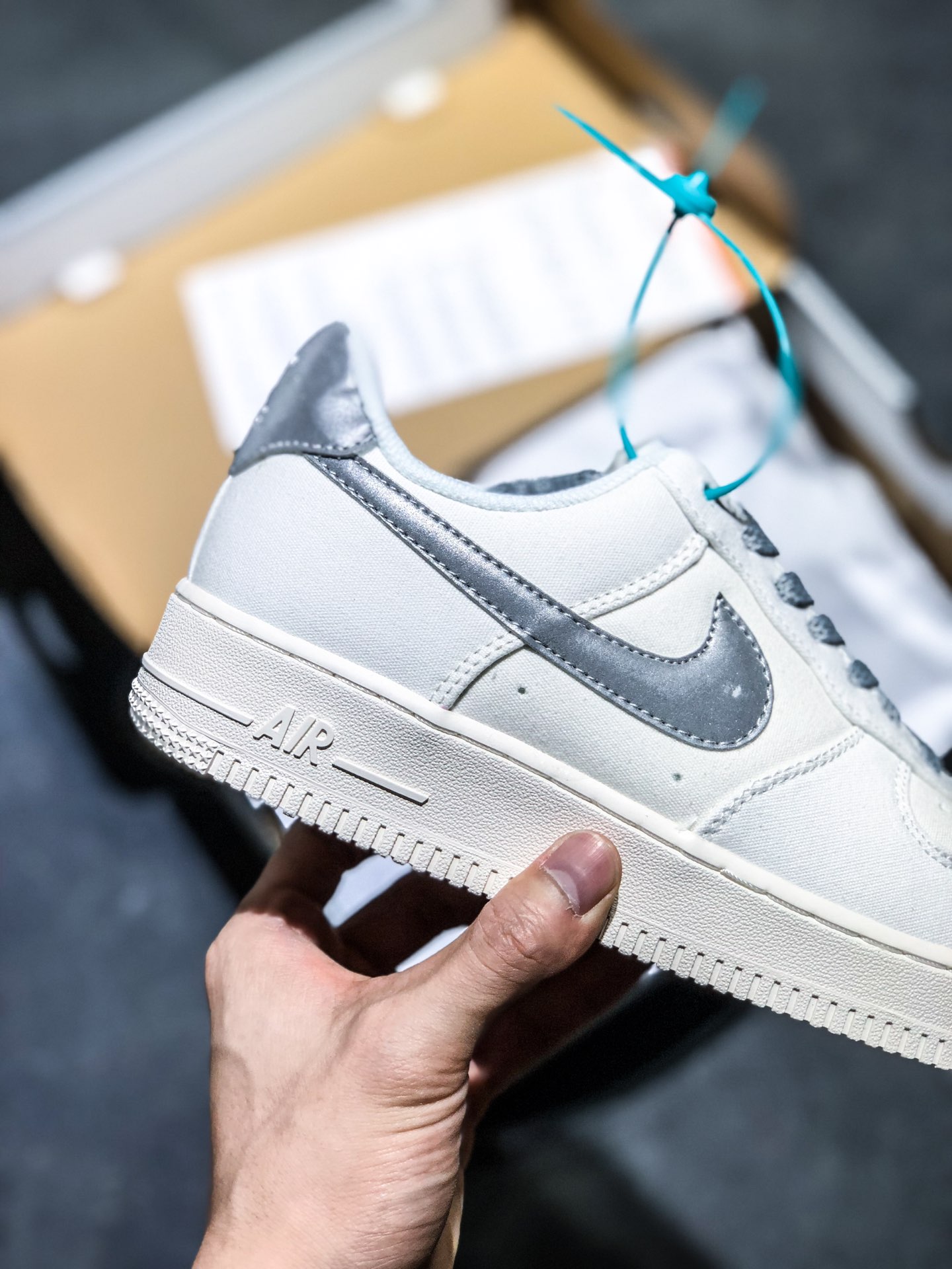 190 海外专柜上线 国内无缘 Air Force 1 '07 Low 反光布满天星 315122-106