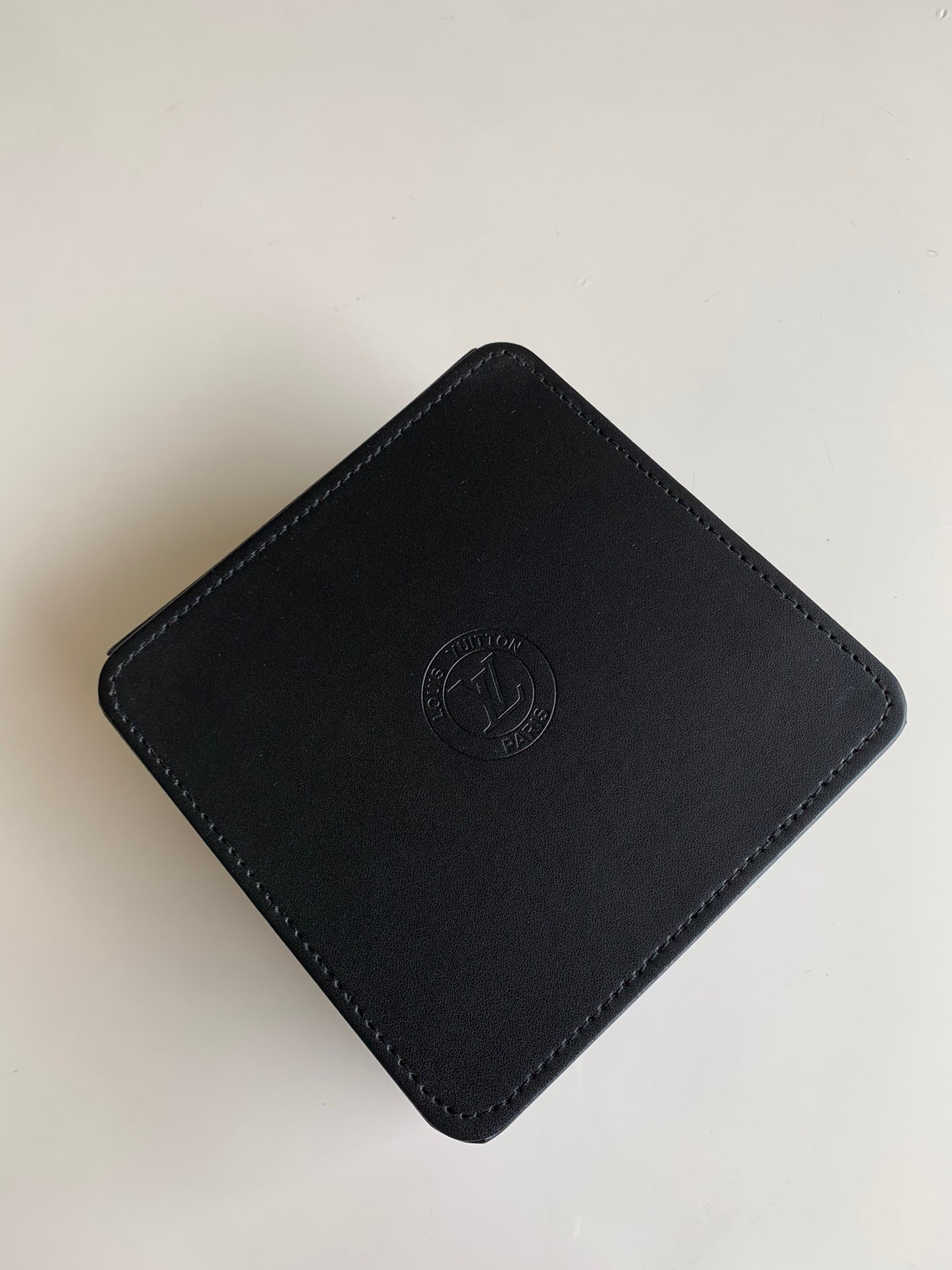 NO:395519,Red wine bottle opener set has arrived in the community and you deserve it, LV [original leather], louis vuitton19860909红酒开瓶器 套装 已到小区你值得拥有,LV【原厂皮】,louis vuitton,Bag