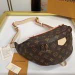 Louis Vuitton Belt Bags & Fanny Packs Gold Monogram Canvas Cotton Cowhide Fashion Casual M43644