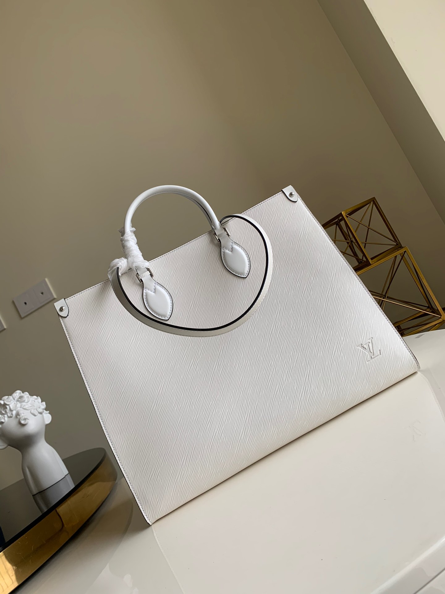 Louis Vuitton LV Onthego Bags Handbags White Printing Mini M56081