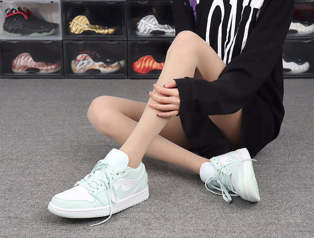 220  Nike Air Jordan 1 Low CW1381-003 浅绿帆布 AJ1乔丹1代低帮  模特上脚图