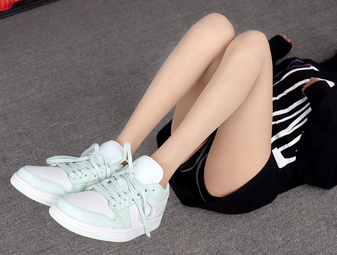 220  Nike Air Jordan 1 Low CW1381-003 浅绿帆布 AJ1乔丹1代低帮  模特上脚图
