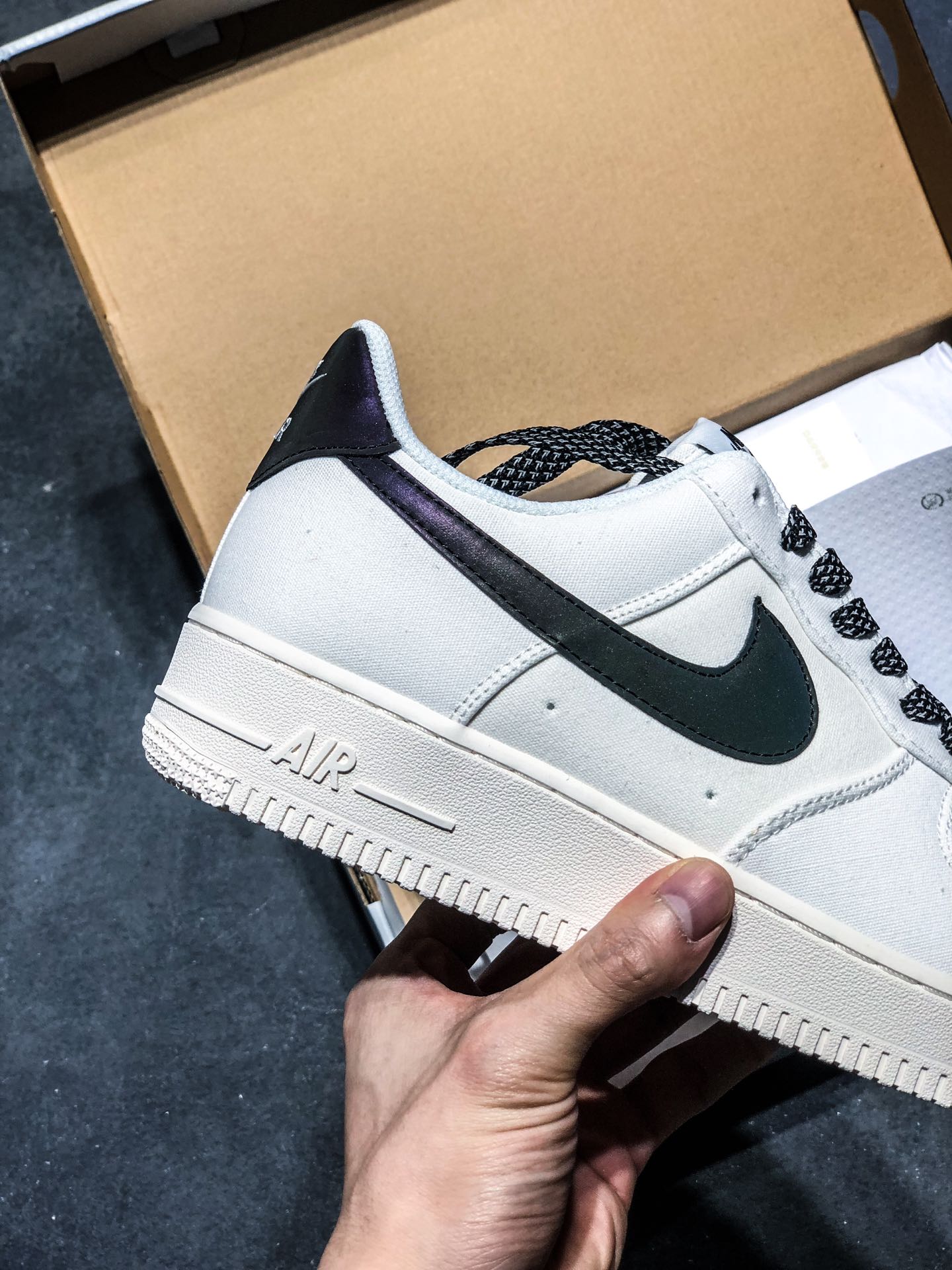 p190 海外专柜上线 国内无缘 Air Force 1 '07 反光布黑满天星 315122-106