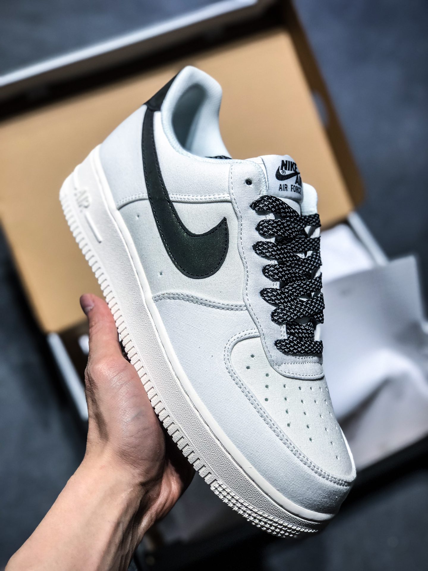 p190 海外专柜上线 国内无缘 Air Force 1 '07 反光布黑满天星 315122-106