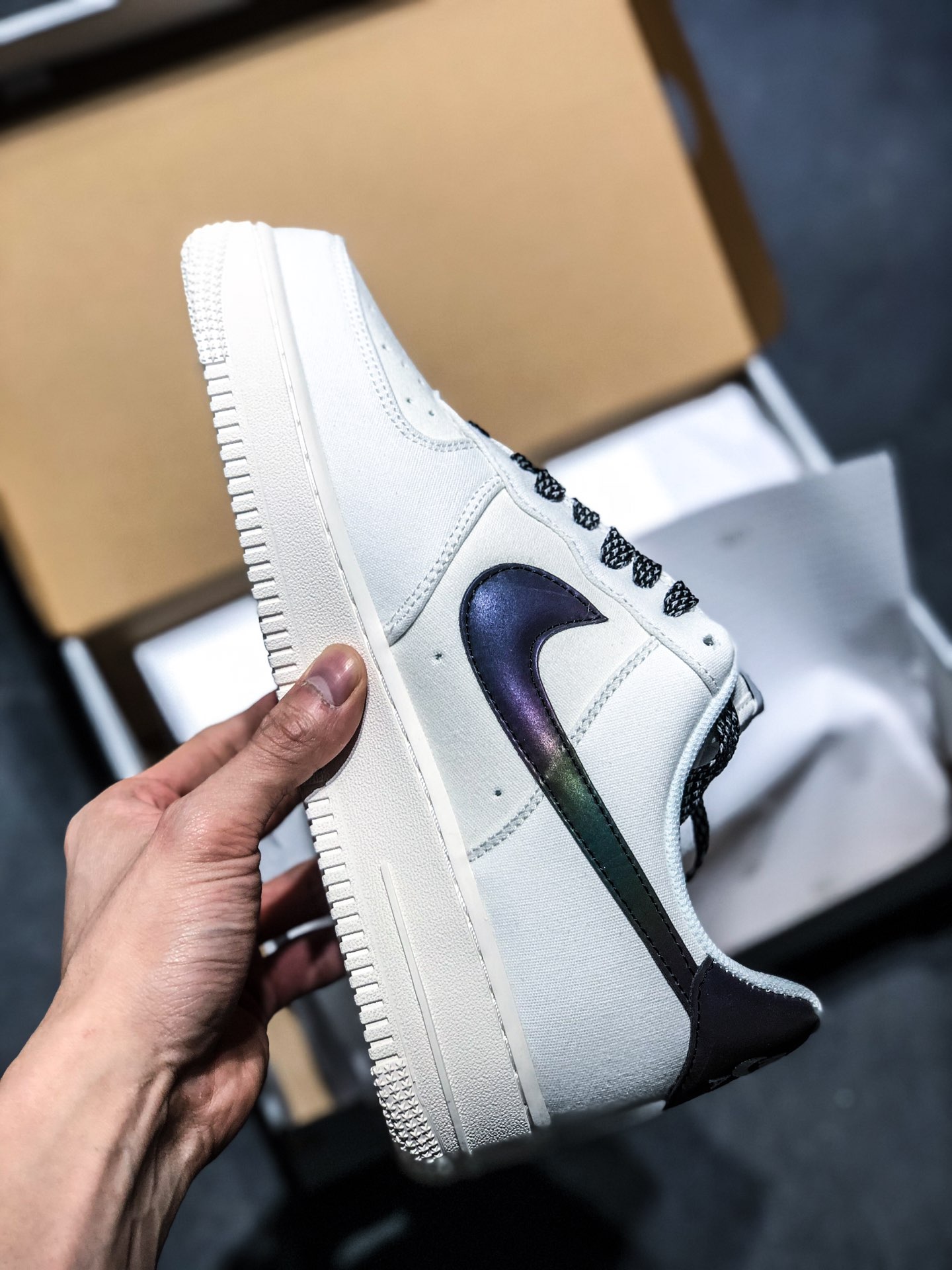 p190 海外专柜上线 国内无缘 Air Force 1 '07 反光布黑满天星 315122-106