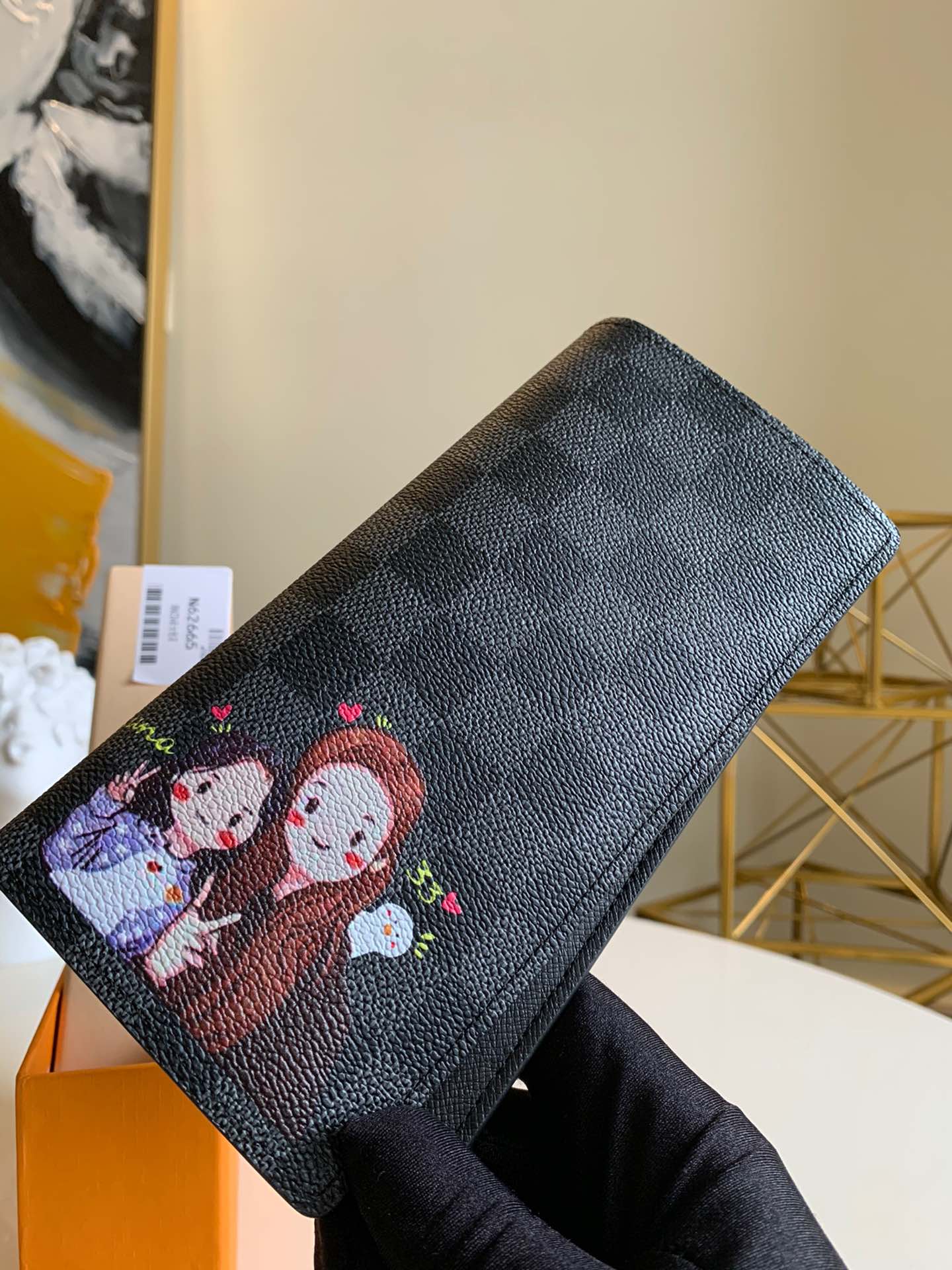 NO:395572,【Exclusive real photo of N62665 mother and daughter deep love】BRAZZA This wallet is made for Pierre Savorgnan de Brazza, made of Damier Graphite canvas, with practical design, masculine and extremely urban style. It can be easily placed in top pocket size 19x10cm.,LV【original leather】,louis vuitton19860909【独家实拍N62665母女情深】BRAZZA 这款皮夹是为Pierre Savorgnan de Brazza而制,采用DamierGraphite帆布制造,设计实用,男性化,极具都会风格.可轻易放入上衣口袋尺寸19x10cm .,LV【原厂皮】,louis vuitton,Bag
