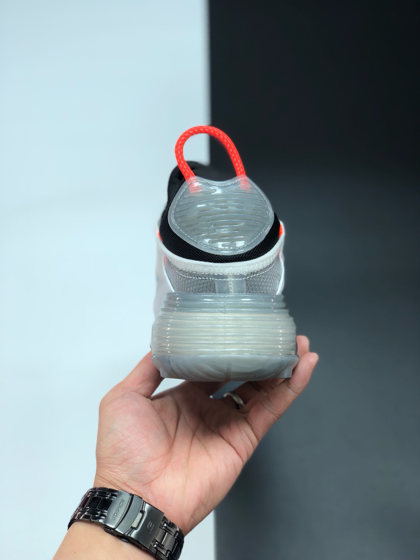 150 公司级 Nike Air Max 2090 气垫跑步鞋 CT7695 009