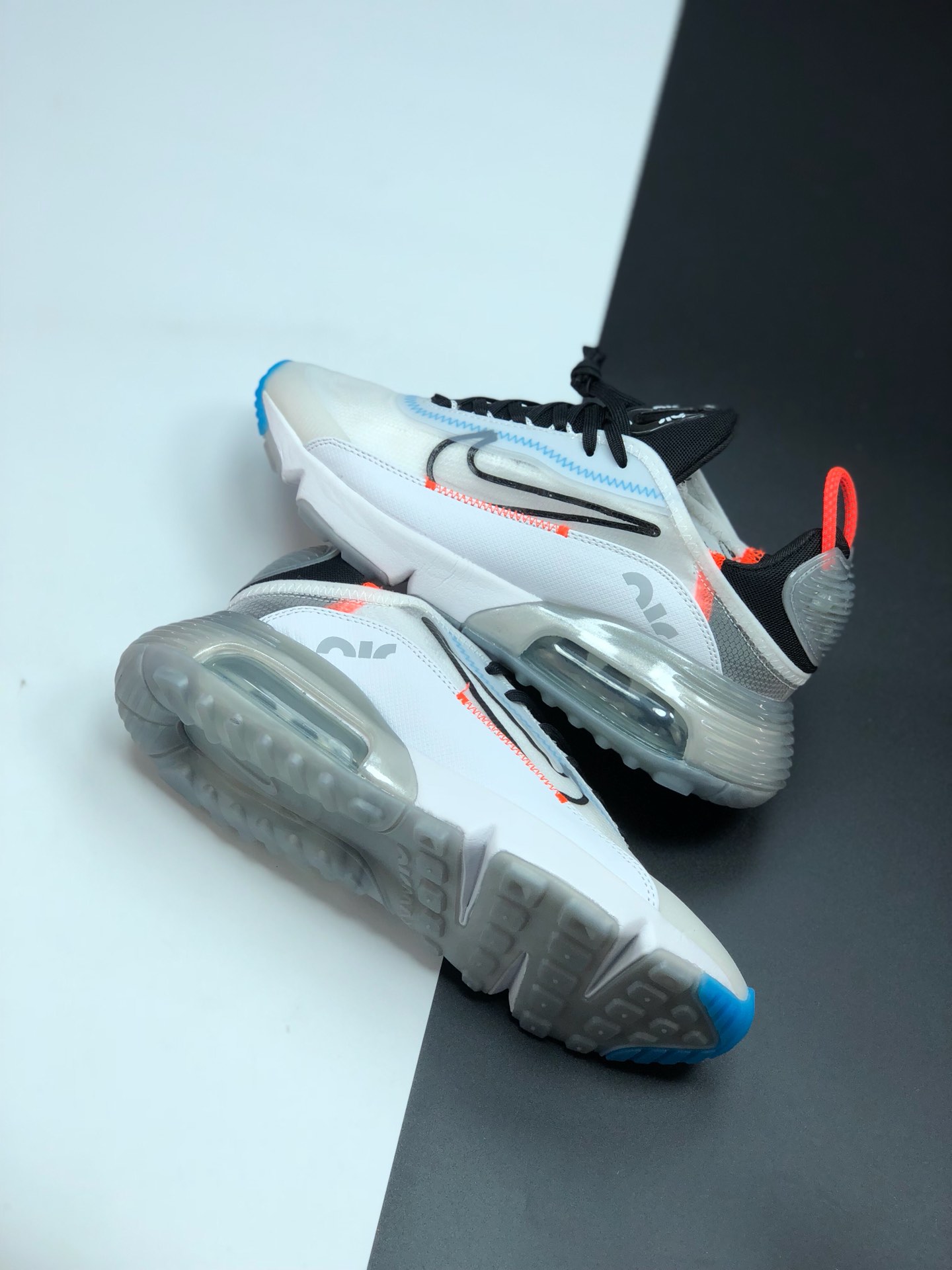 150 公司级 Nike Air Max 2090 气垫跑步鞋 CT7695 009