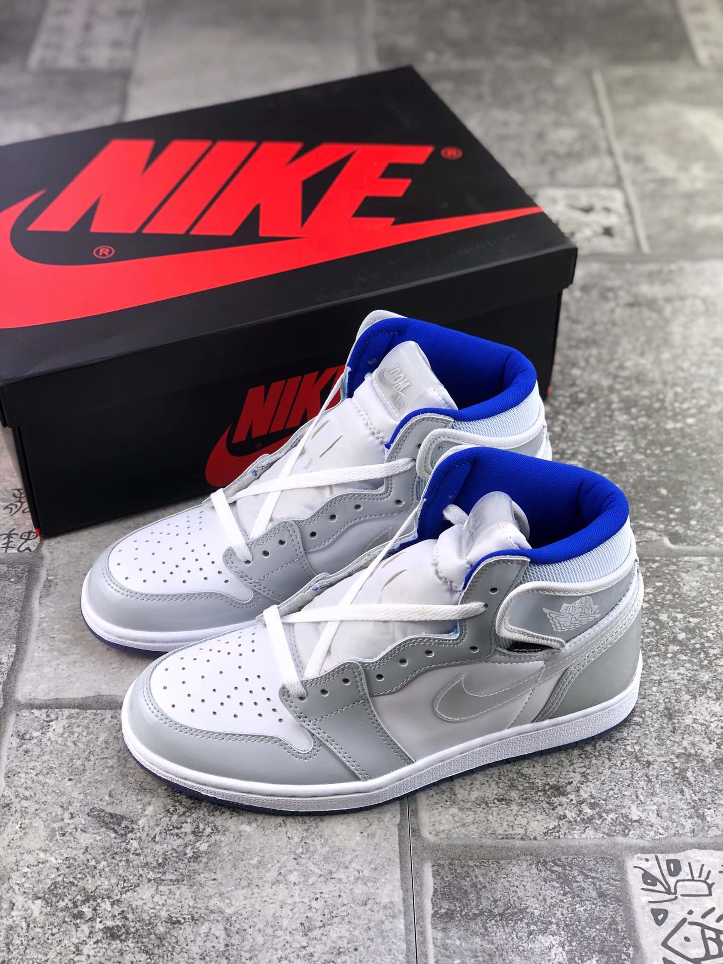 150 真标半码Air Jordan 1 High Zoom R2T “Racer Blue”灰白渐变