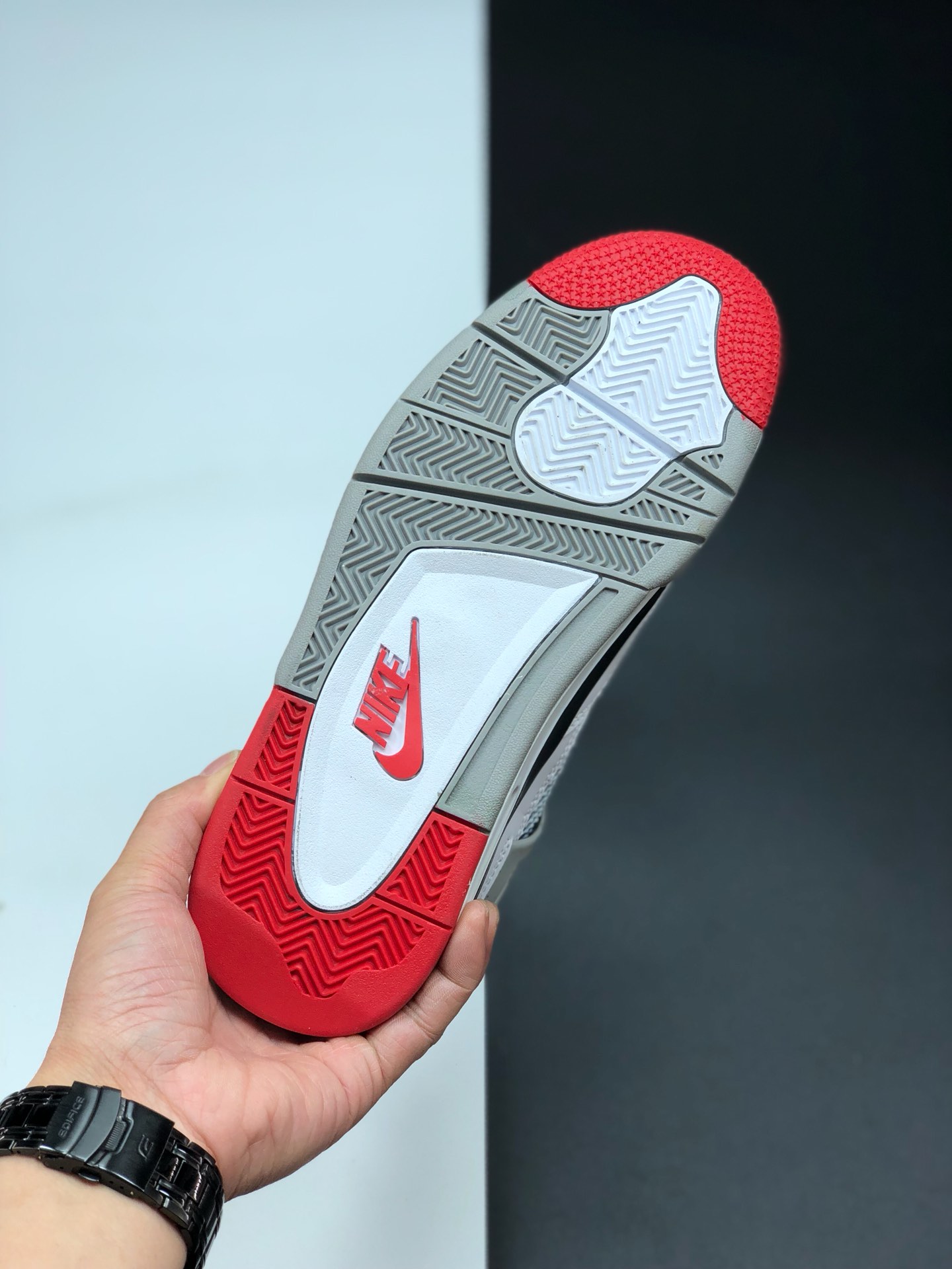 130 CI1184-146  Air Jordan 4 “What The” 乔丹4代红蓝鸳鸯  将每双经典 OG 的配色元素集于一身