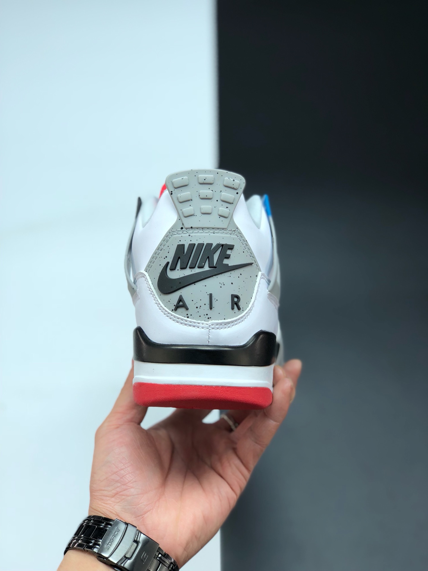 130 CI1184-146  Air Jordan 4 “What The” 乔丹4代红蓝鸳鸯  将每双经典 OG 的配色元素集于一身