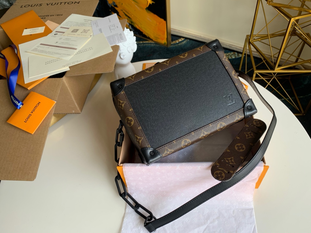 NO:396066,[Exclusive real photo of M44478 presbyterian cross pattern] The latest limited edition model of the counter, Virgil Abhol series new contrasting color concept accessories, orange, is very eye-catching!  Soft luggage is very popular, fans are all seizing the fashion pioneers all want a VIrgil soft box. I feel all kinds of good things when I buy it. The Kagie black leather white flocking chain medium-sized box bag is also superb. Both men and women are very holding, and there is also a street style, perfect!  Perfect !  Super high-quality packaging with pictures, size 25×18×10cm.,LV【original leather】,louis vuitton19860909【独家实拍M44478老花十字纹】专柜最新限量款 Virgil Abhol 系列全新撞色理念配件橘色很亮眼！软箱包很抢手,迷粉们都在抢占时尚的先锋都想要一个VIrgil的软箱 入手就感觉到了各种好,咖格黑皮白色植绒链条中号盒子包 上身也是超赞的,不管是男女都是很hold住的,而且还有街头风,完美！完美 ！配图超精品包装 尺寸25×18×10cm .,LV【原厂皮】,louis vuitton,Bag