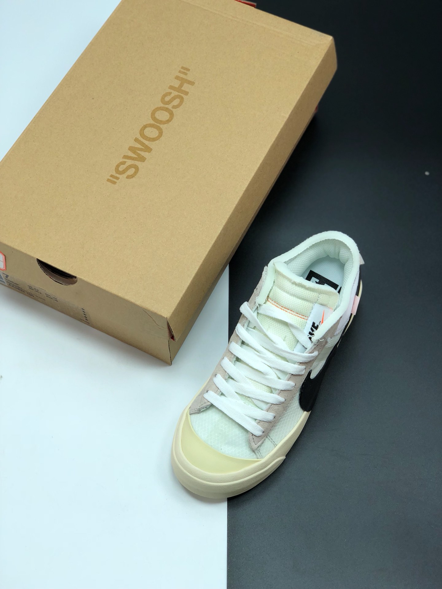 130 韩国进口碳灰网纱 限定发售 Off-White x Nike Blazer Mid “All Hallows Eve”开拓者经典低帮百搭板鞋“AA3832 001