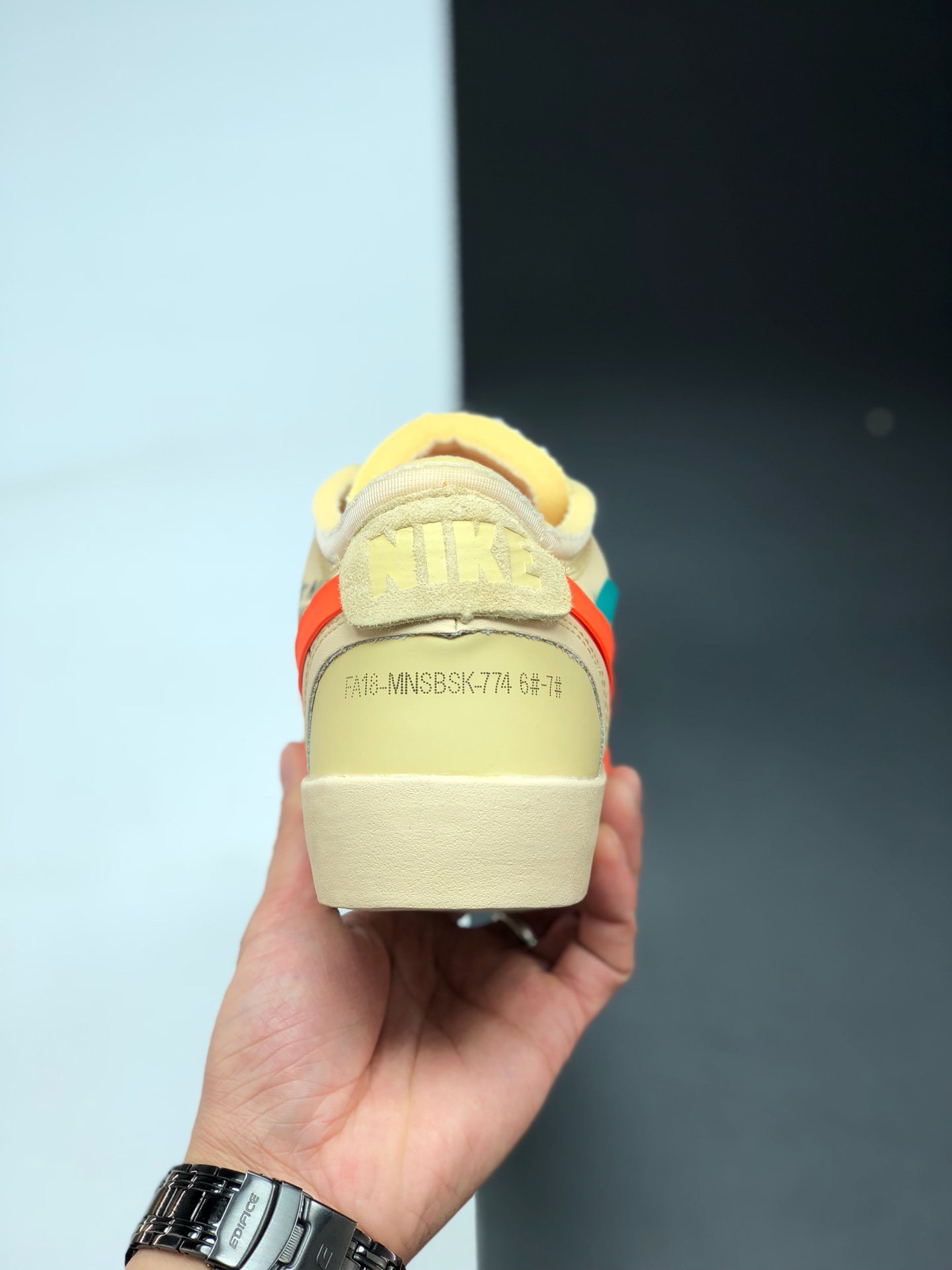 130 韩国进口碳灰网纱 限定发售 Off-White x Nike Blazer Mid “All Hallows Eve”开拓者经典低帮百搭板鞋“AA3832 001