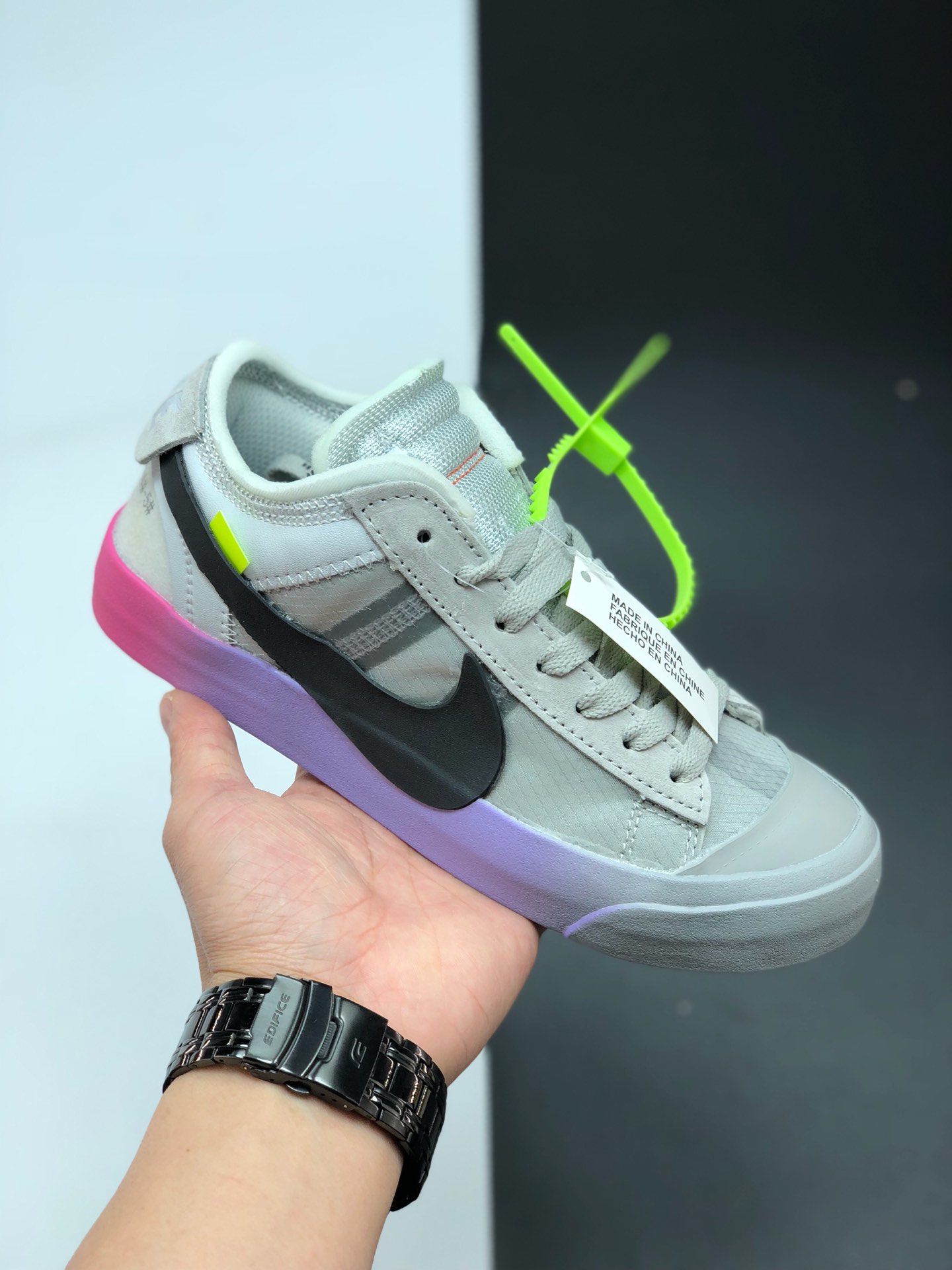 130韩国进口碳灰网纱 限定发售 Off-White x Nike Blazer Mid “All Hallows Eve”开拓者经典低帮百搭板鞋“AA3832 001
