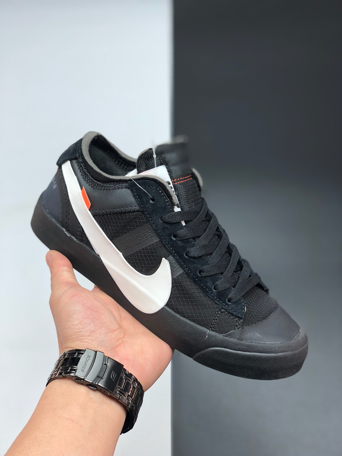 130韩国进口碳灰网纱 限定发售 Off-White x Nike Blazer Mid “All Hallows Eve”开拓者经典低帮百搭板鞋“AA3832 001