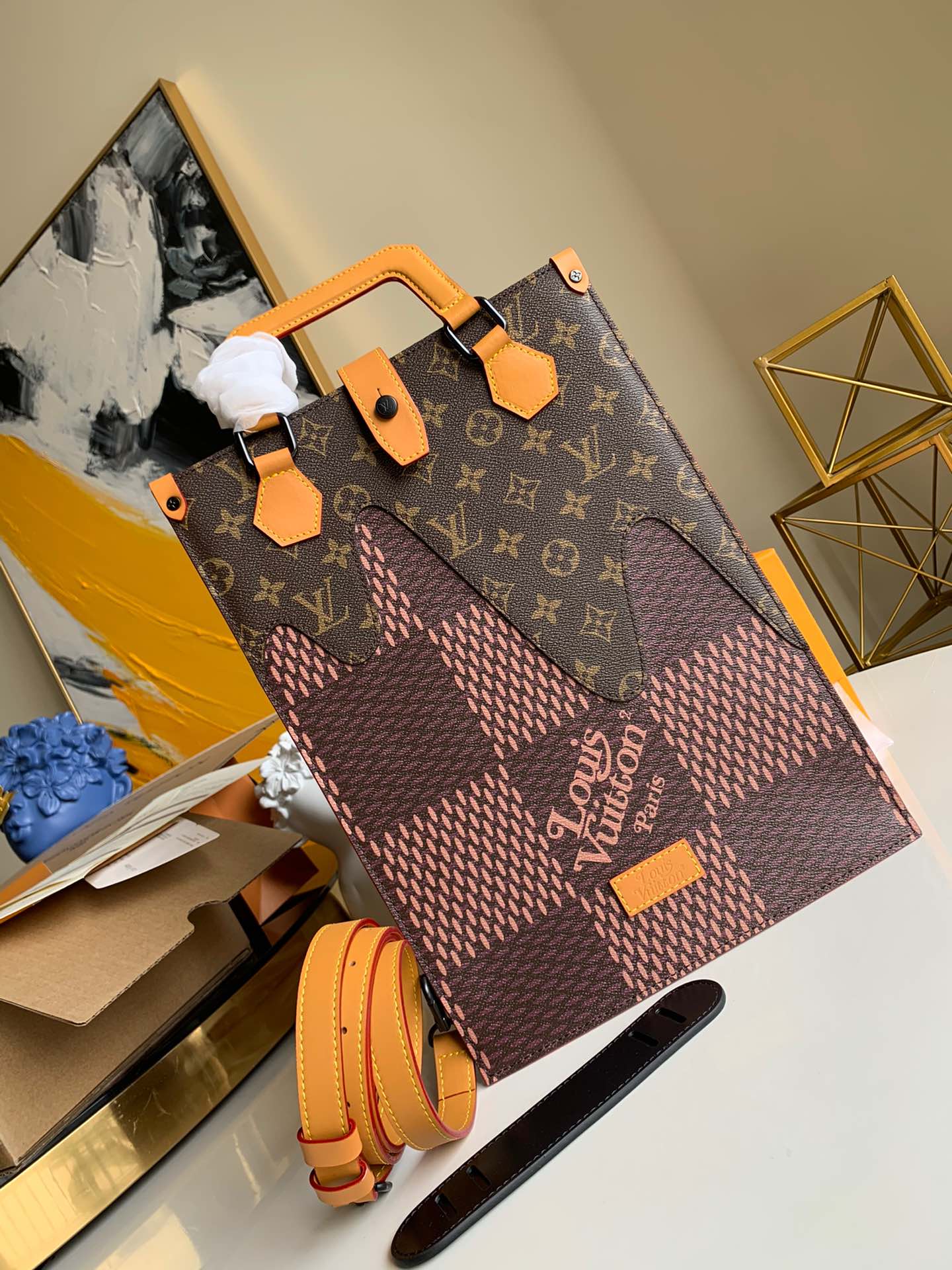 NO:395643,[Exclusive real-life M45340 with boutique packaging] New autumn and winter NIGO joint series, super large chess board integrates classic monogram, gets rid of old age and is mature, integrates onthego bloodline, has the title of a small organ bag, and is equipped with adjustable long shoulder straps, can be carried or cross-back. Picture packaging, size 26*35.5*12cm., LV [original leather], louis vuitton19860909【独家实拍M45340配精品包装】秋冬新款NIGO联名系列 超大号棋盘融合经典monogram,摆脱老气又不失成熟,融入onthego血统,有着小号风琴包的称号,并配以可调节长肩带,可拎可斜背 配图包装 尺寸26*35.5*12cm .,LV【原厂皮】,louis vuitton,Bag