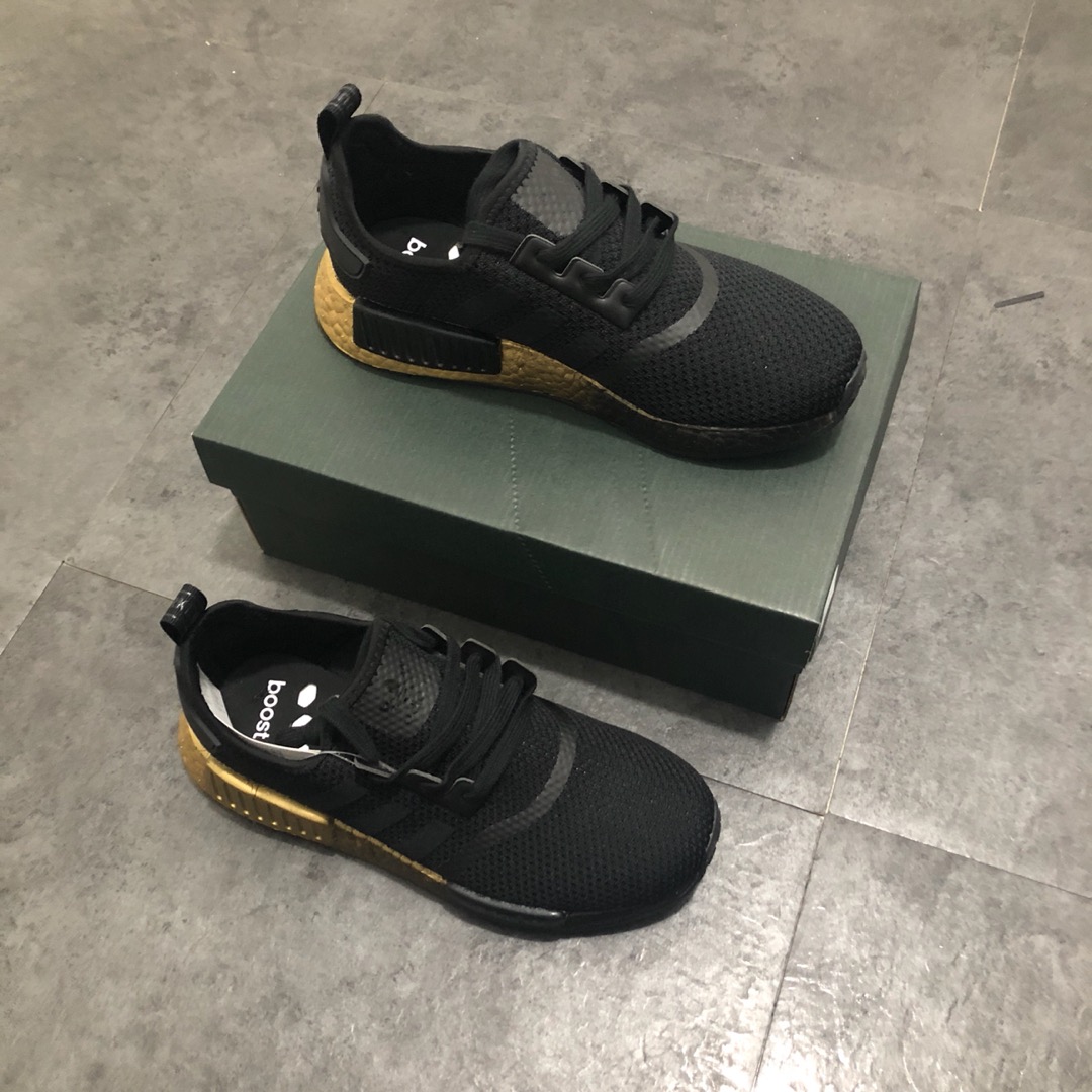 230 公司级巴斯夫阿迪达斯 Adidas NMD R-1 街头风经典百搭跑步鞋 FU9352