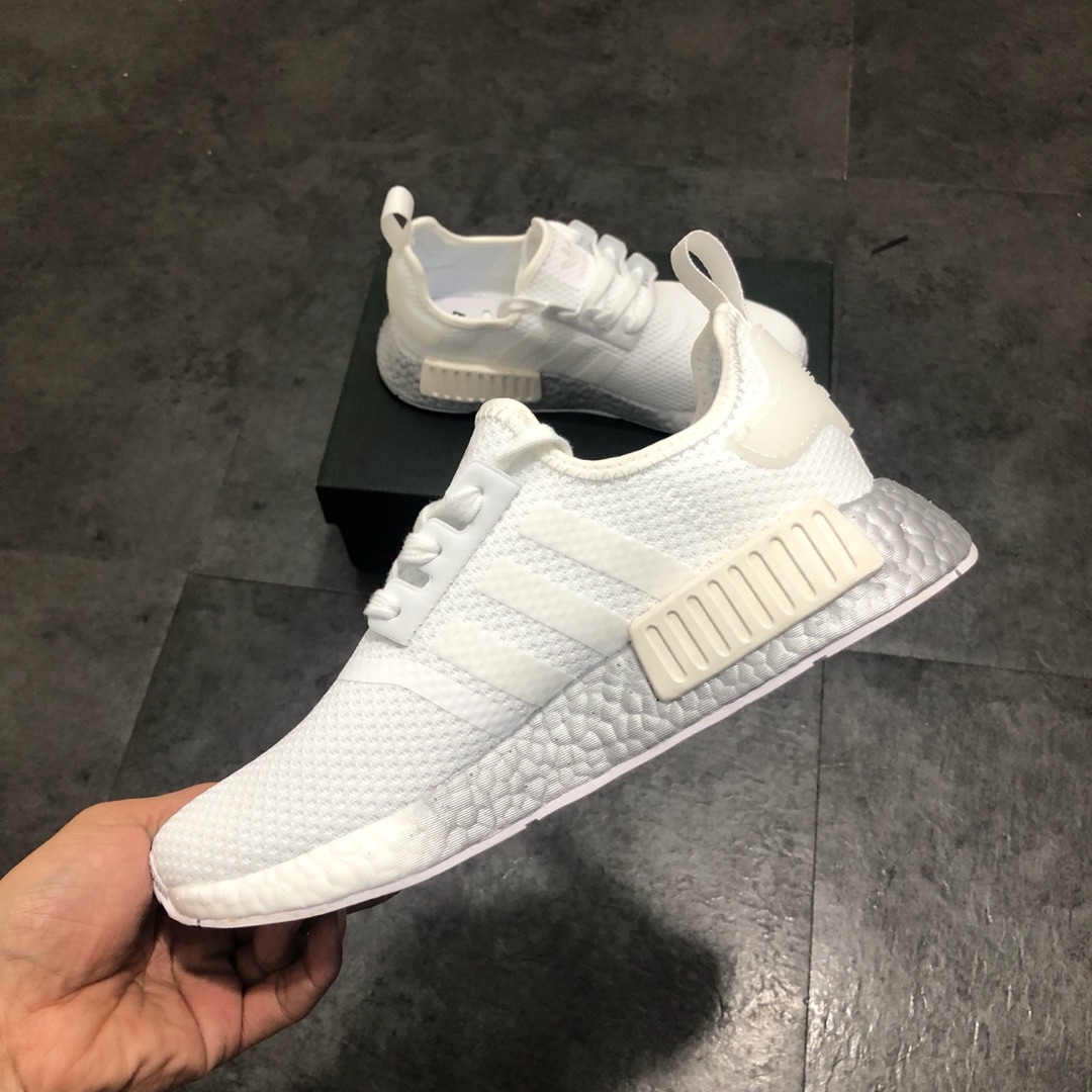 230 公司级巴斯夫阿迪达斯 Adidas NMD R-1 街头风经典百搭跑步鞋 FU9350