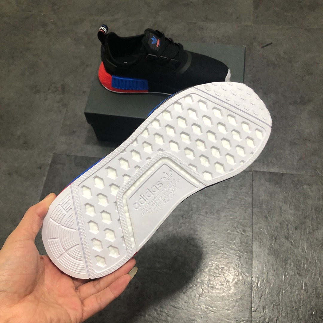 230 公司级巴斯夫阿迪达斯 Adidas NMD R-1 街头风经典百搭跑步鞋  FX4355