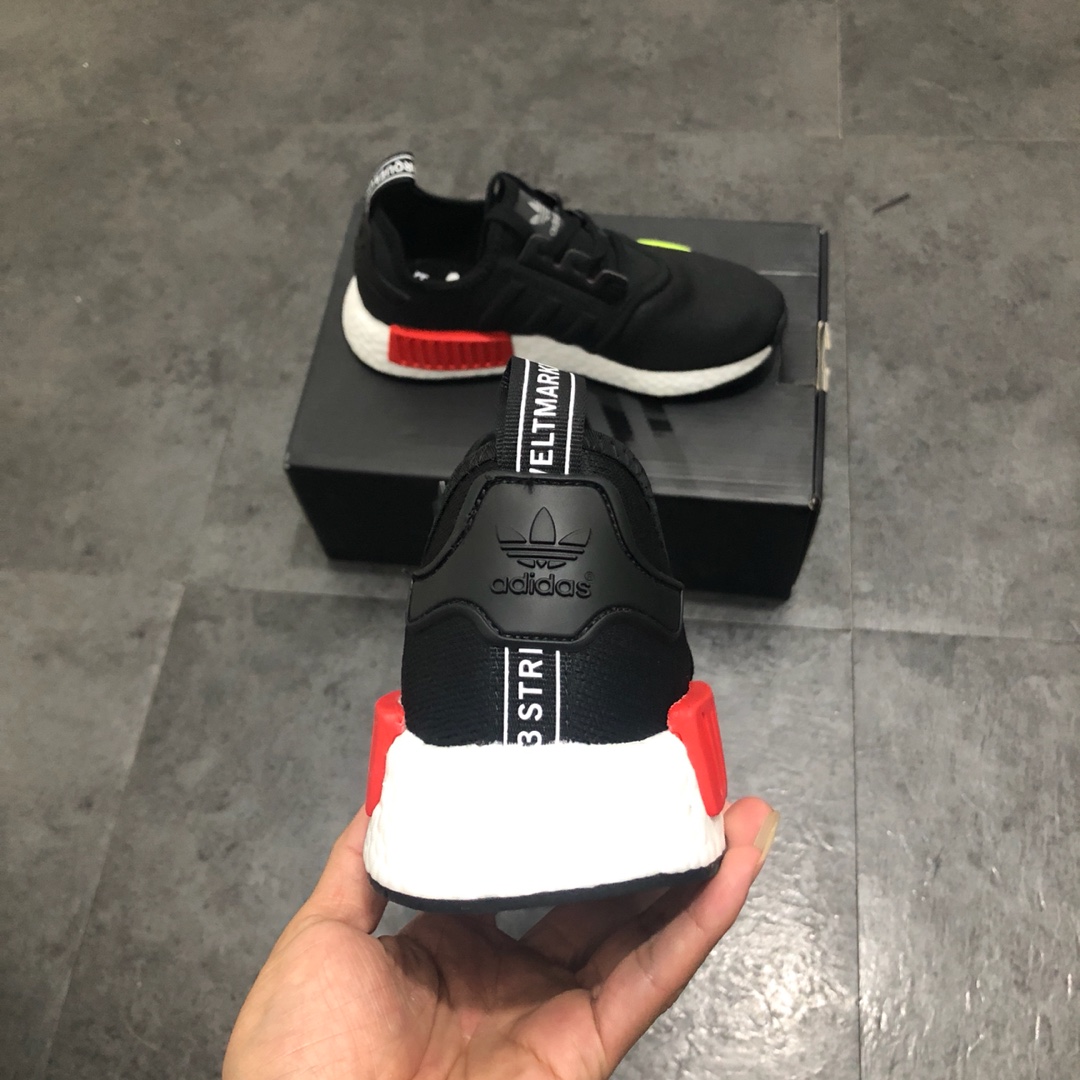 190 公司级巴斯夫阿迪达斯 Adidas NMD R-1 街头风经典百搭跑步鞋 EE5100