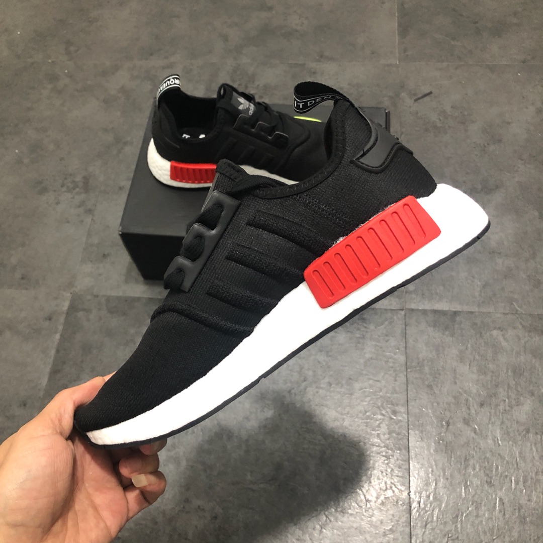 190 公司级巴斯夫阿迪达斯 Adidas NMD R-1 街头风经典百搭跑步鞋 EE5100