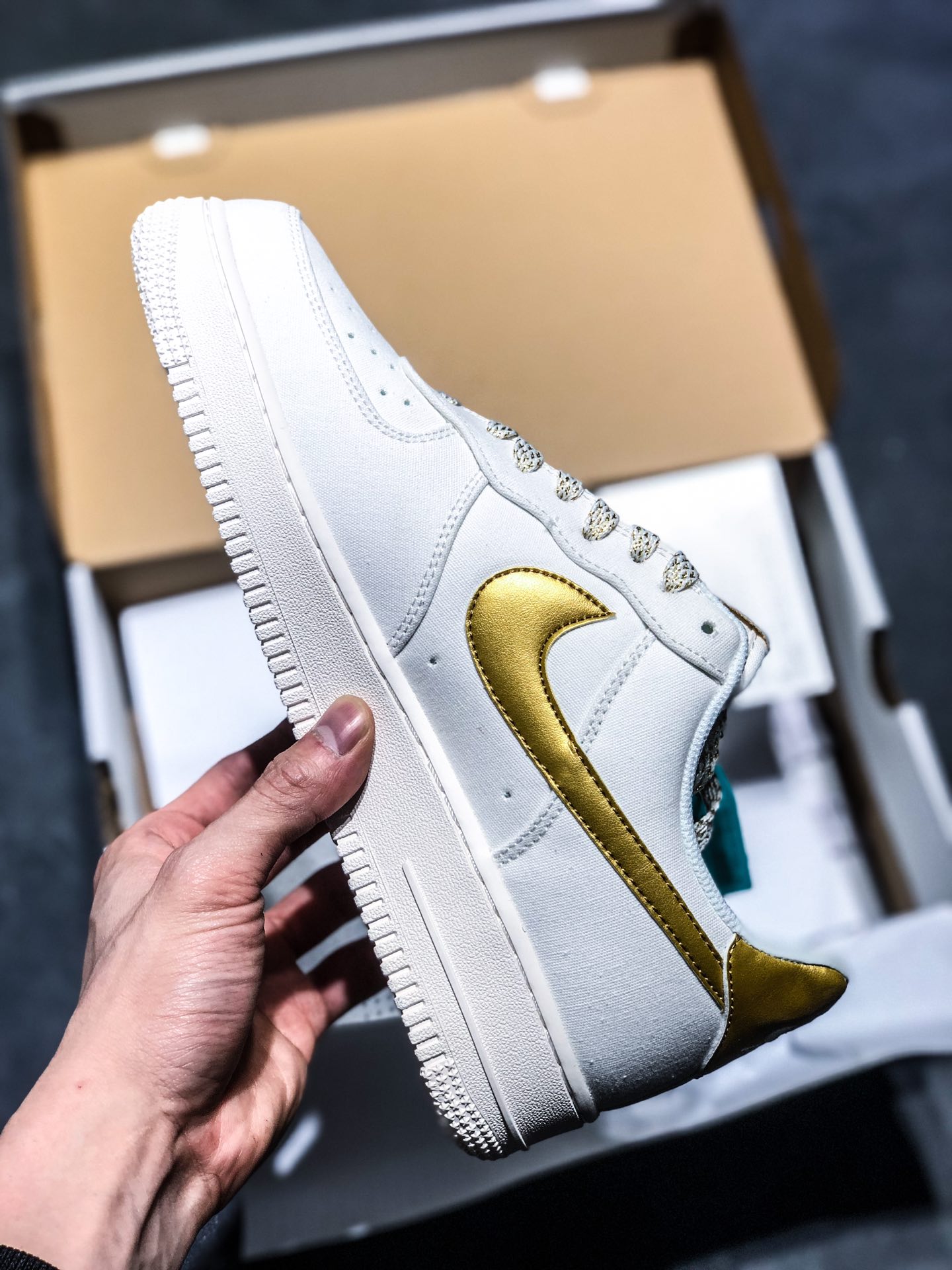 p190 海外专柜上线 国内无缘 Air Force 1 '07 布面白黄满天星 315122-106