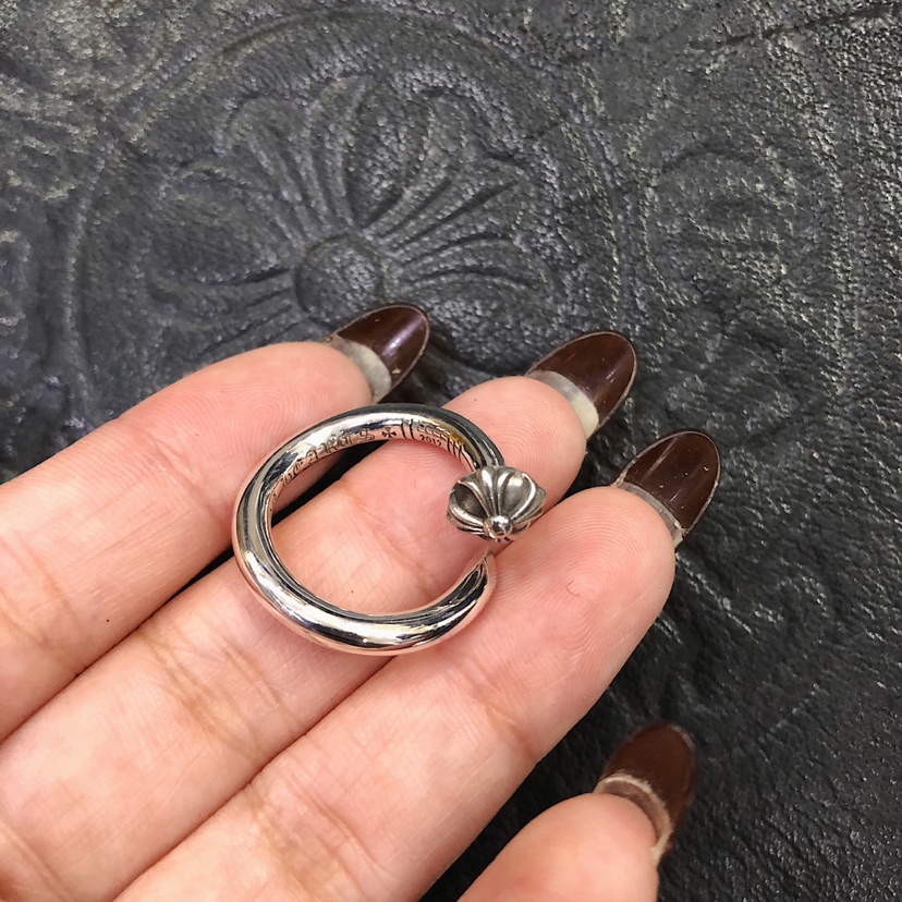 Chrome Hearts 开版 认准独家拍摄 （MZ）克罗心Chrome hearts 圆头钉子戒指
