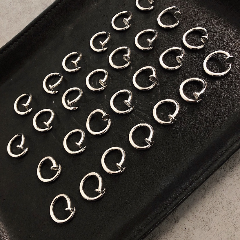 Chrome Hearts 开版 认准独家拍摄 MZ克罗心Chrome hearts 平头钉子戒指