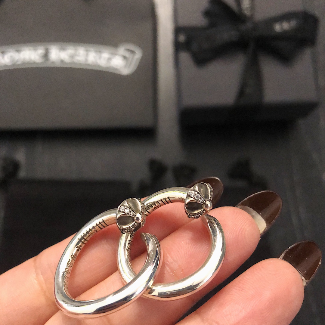 Chrome Hearts 开版 认准独家拍摄 （MZ）克罗心Chrome hearts 十字镶石圆头钉子戒指
