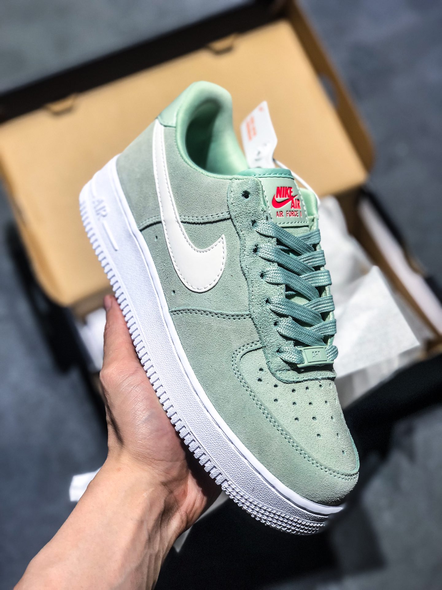 p220 NK Air Force 1 Low 霜绿 空军一号低帮百搭休闲运动板鞋 CV3026-300