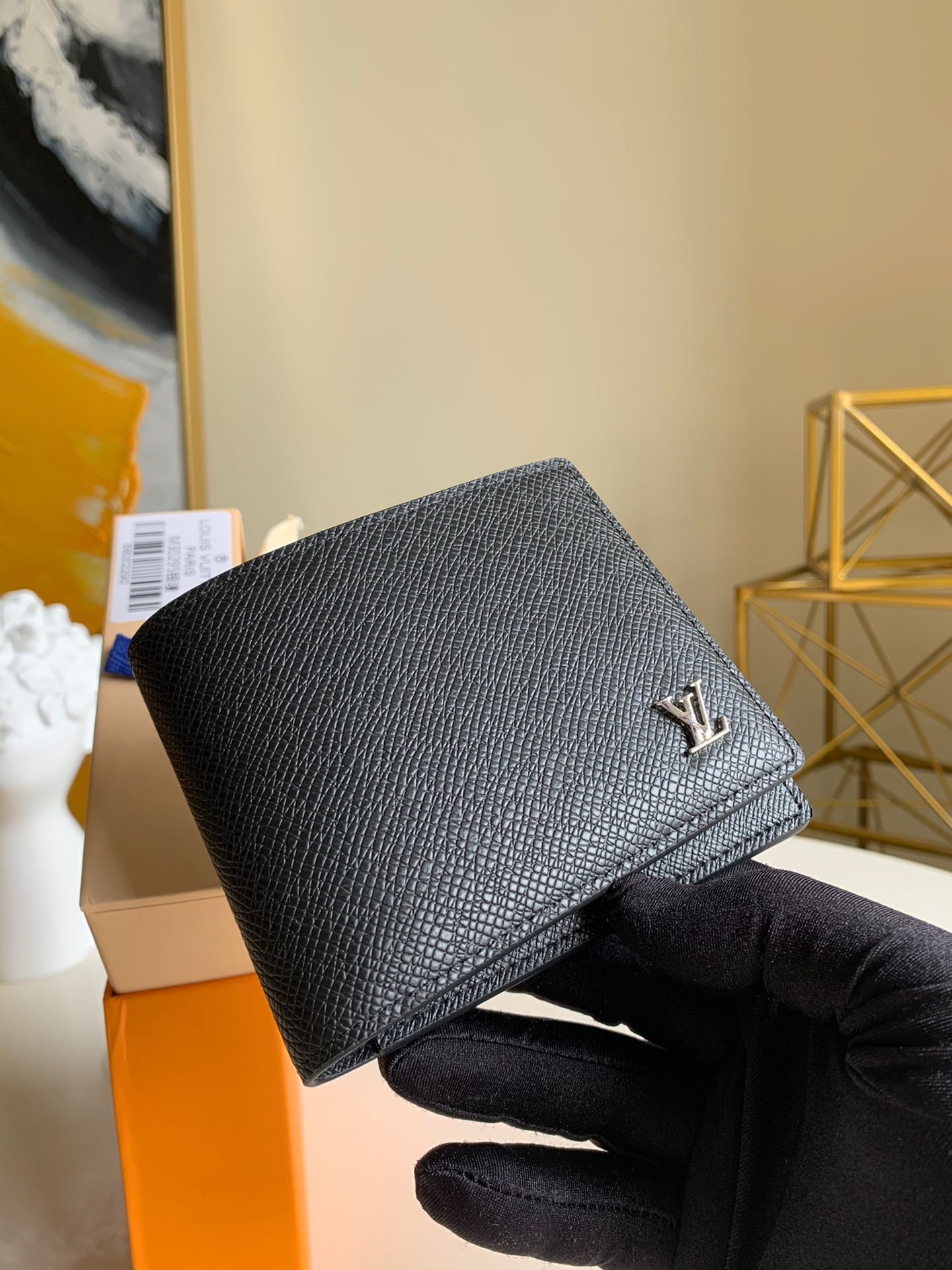 NO:395654,【Exclusive real photo M30295】 MULTIPLE wallet is made of Louis Vuitton classic embossed Taga leather, which combines elegance and function, and the silver letter logo expresses the brand style. This soft and durable wallet is available in two colors, with multiple card slots and two bill compartments.,LV [original leather],louis vuitton,louis vuitton19860909【独家实拍M30295】 MULTIPLE 钱夹 取材路易威登经典压纹 Taga 皮革,兼备雅致与功能,银色 字母标识娓娓道出品牌格调.本款柔软且耐用的钱夹有双色可选,内设多个卡位及两个票据隔层.,LV【原厂皮】,louis vuitton,louis vuitton,Bag