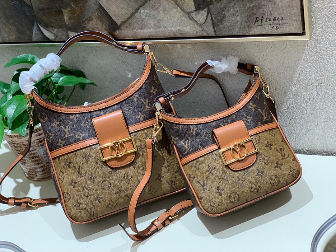 Hermes Chocolat Lisse Kelly 32 Sellier Handbag □G 109.S KK32574