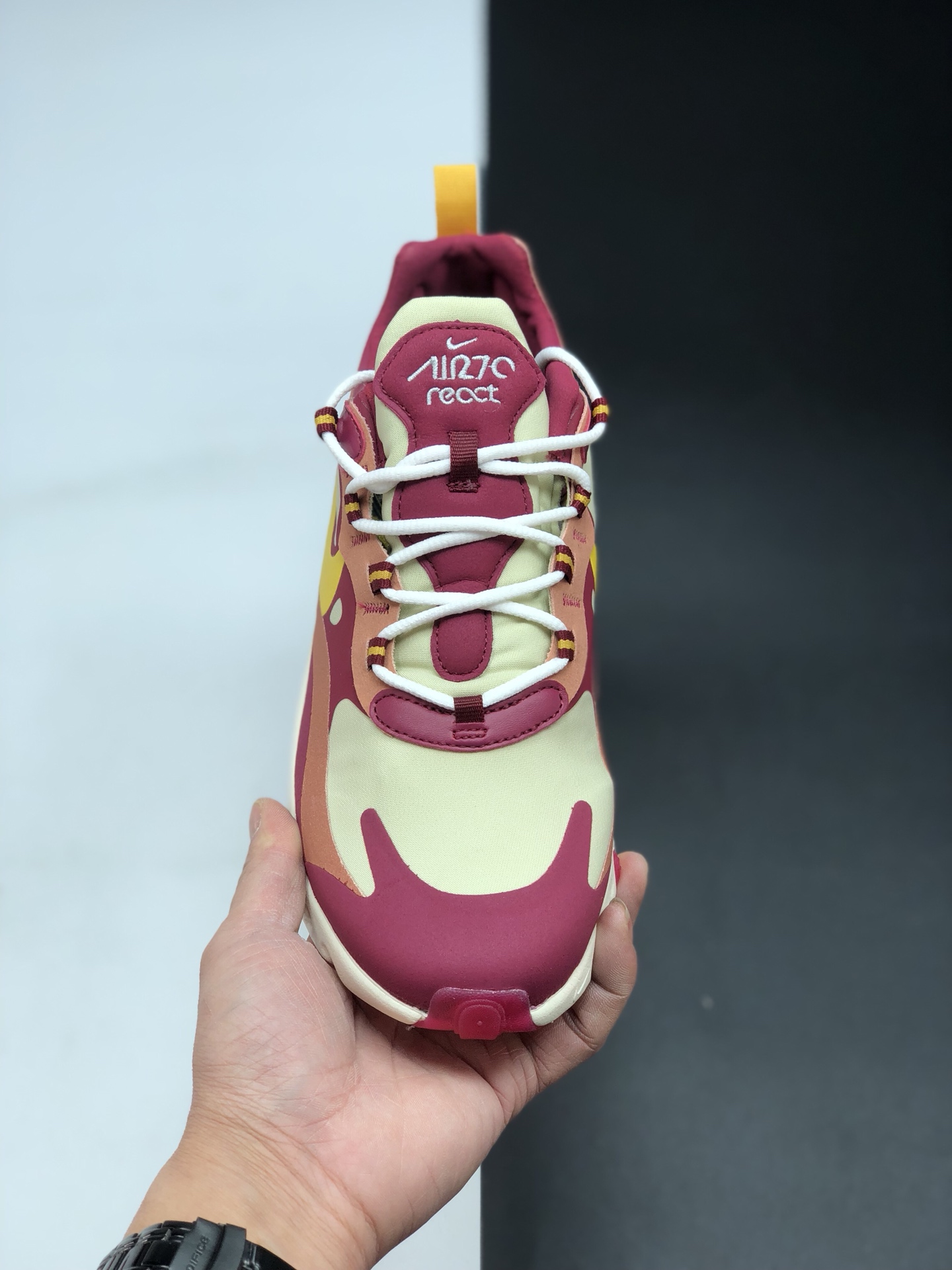 150 公司 新级 配色  耐克 Nike React Air Max 270 高桥盾 纱网 系列 机 半能 气垫跑步鞋 AO4971 601